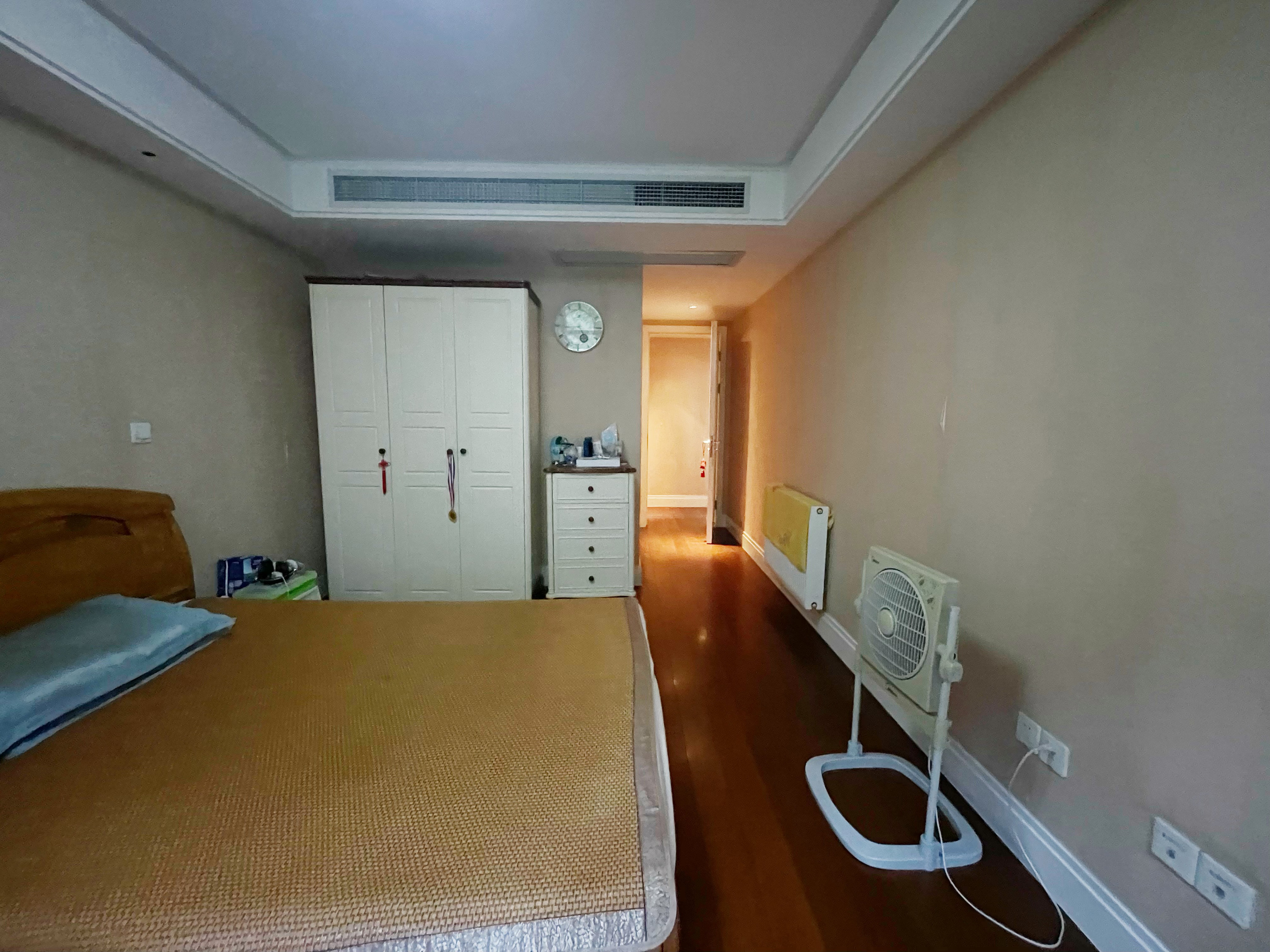 金鼎湾花园 4室2厅2卫 184.88m&sup2;