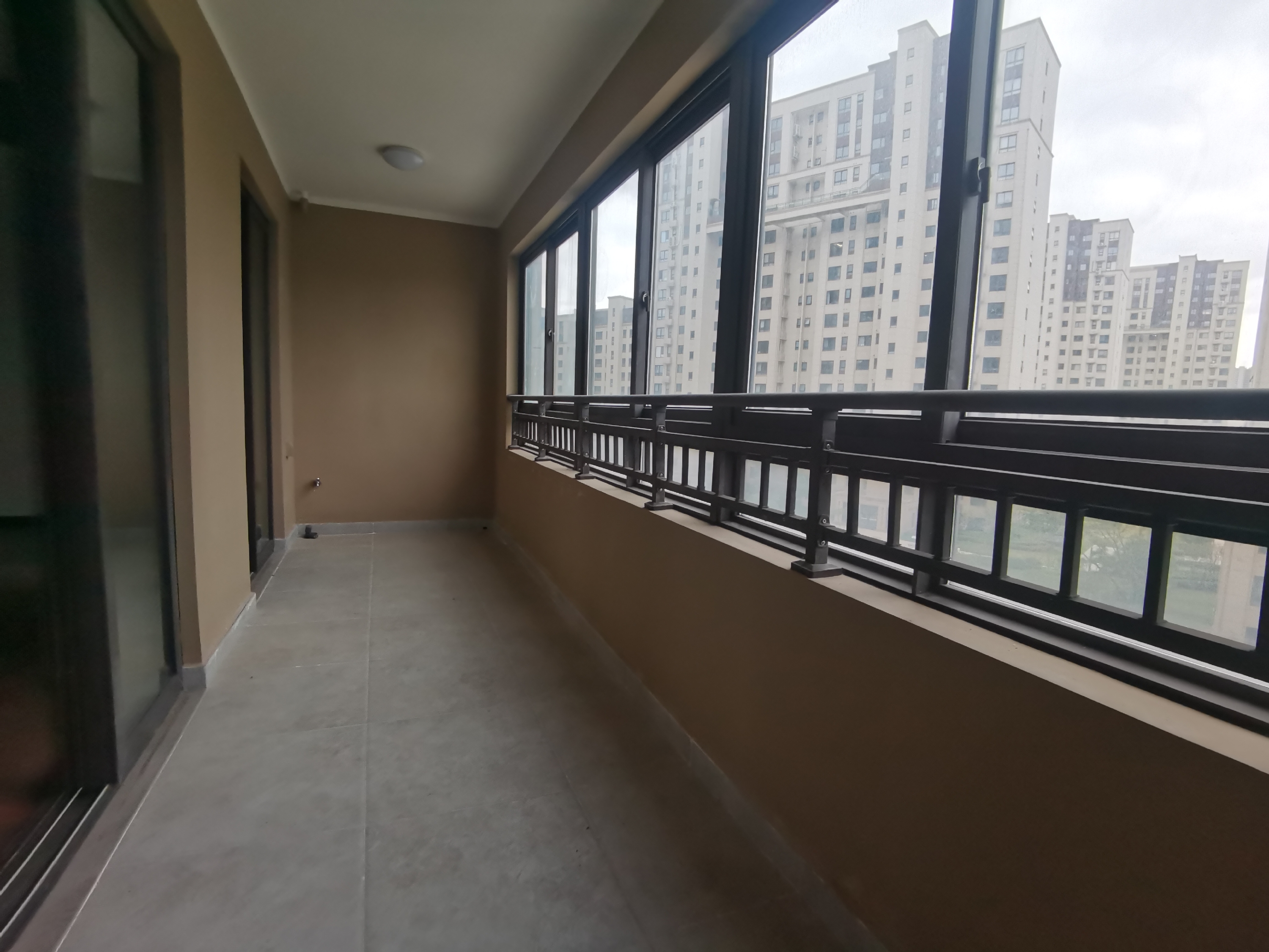 中南万科大都会 3室2厅2卫 131.41m&sup2;