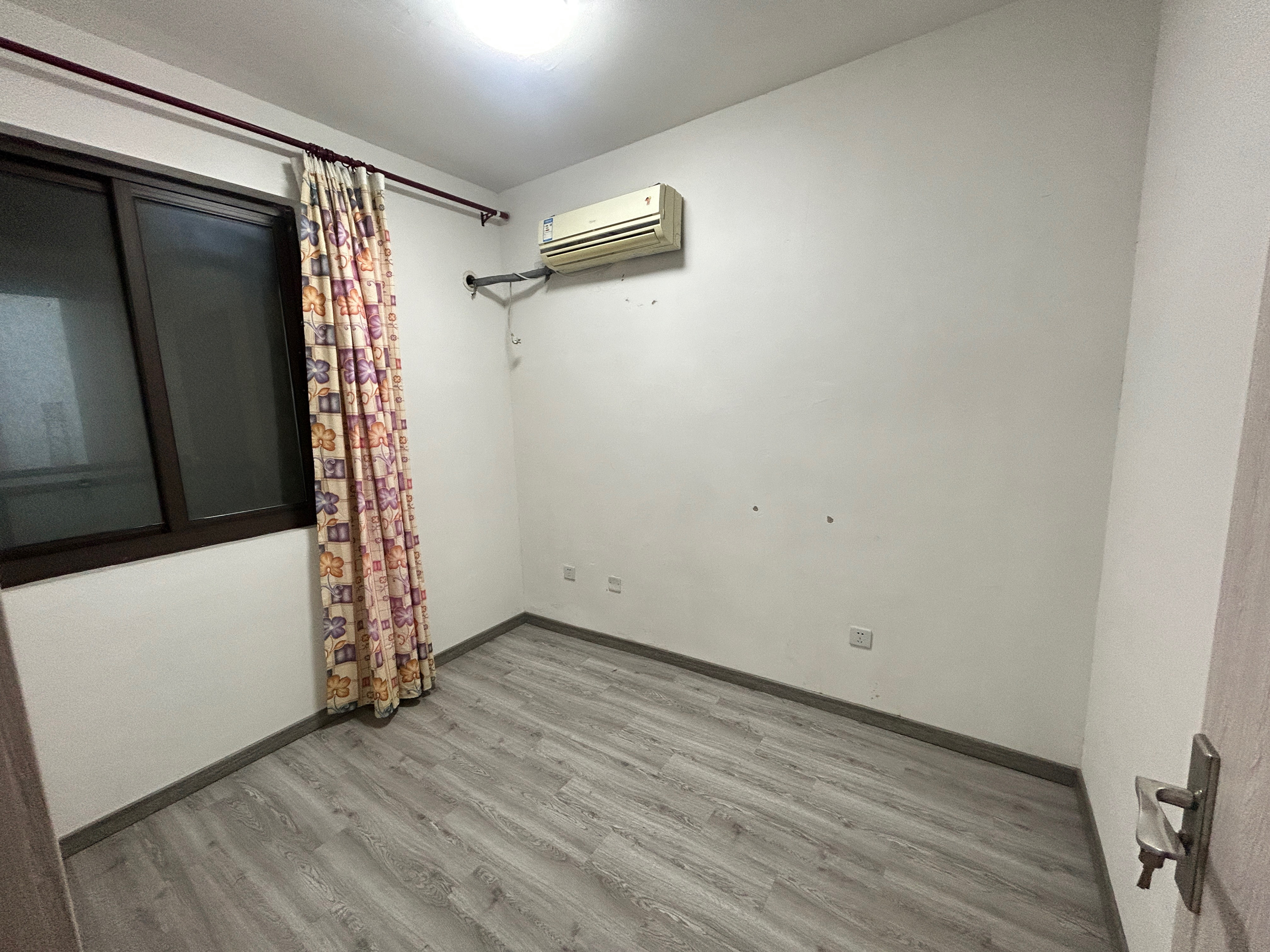 皇家花园北区 3室2厅1卫 108.84m&sup2;