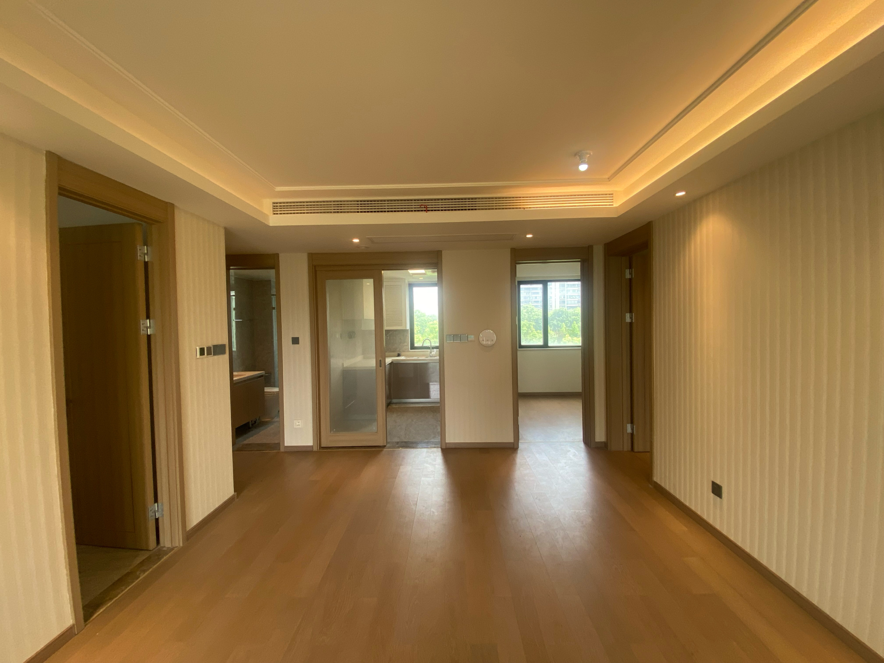 龙湖天宸源著 3室2厅2卫 116.8m²
