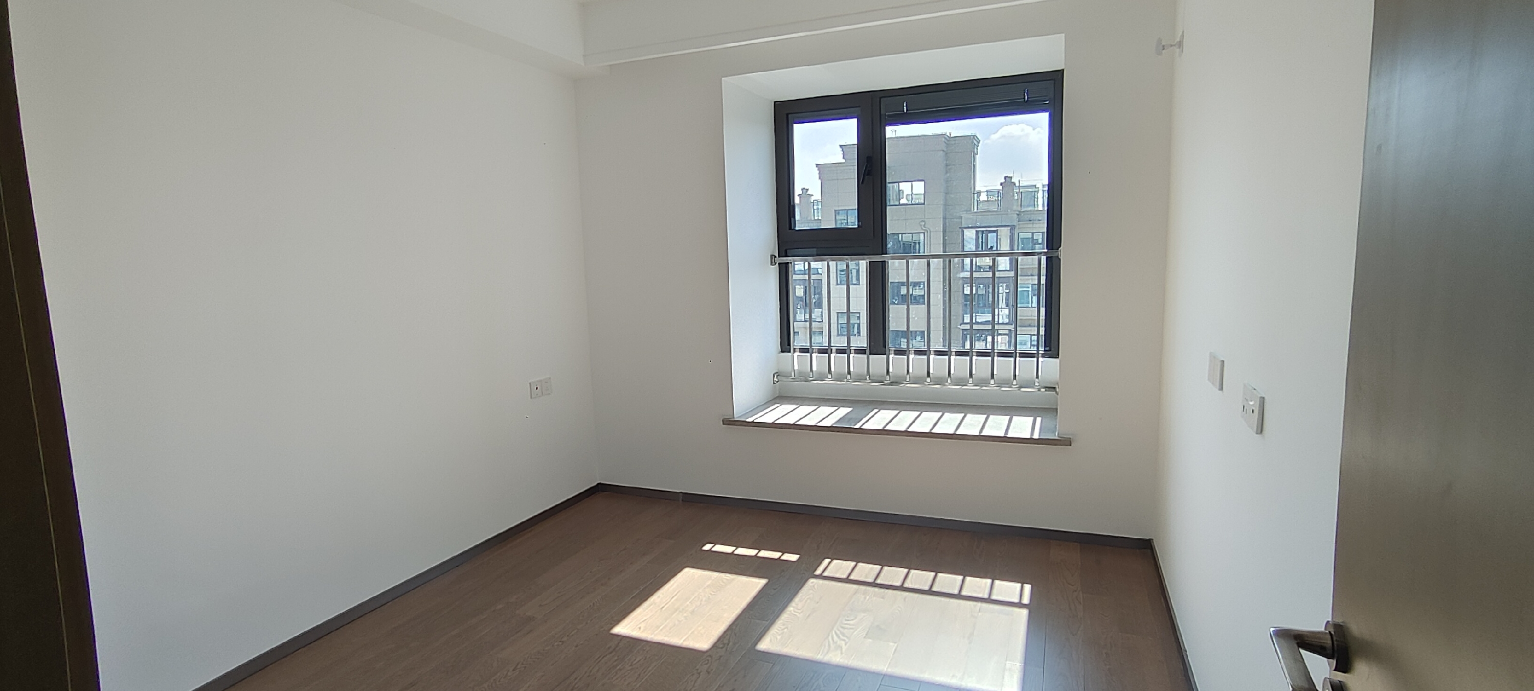 远创宸樾 3室2厅1卫 99.45m&sup2;