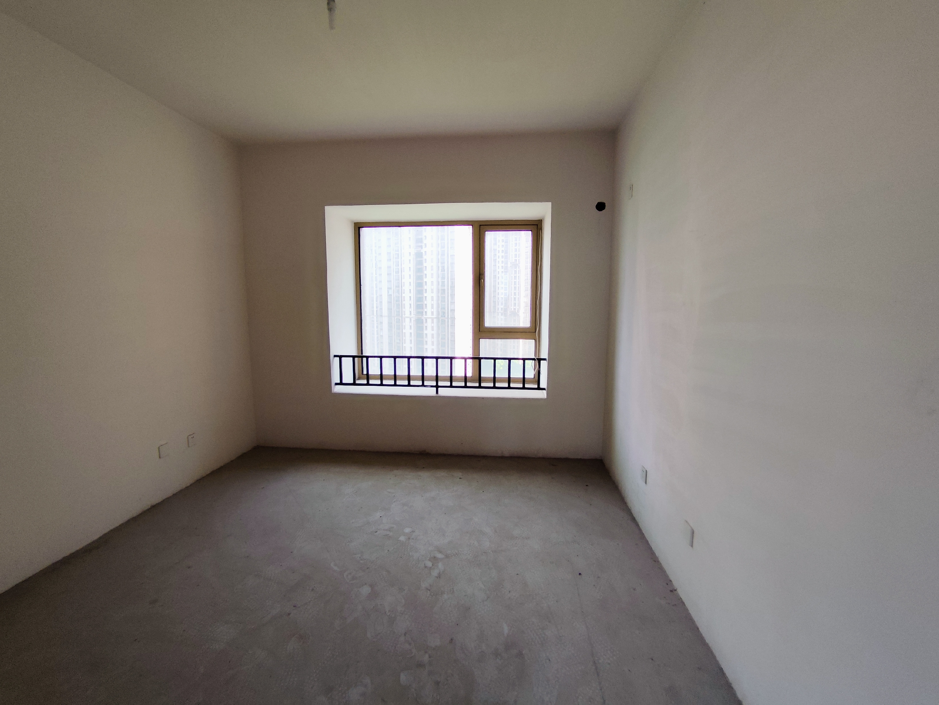 中南世纪花城一期 3室2厅2卫 135.48m&sup2;