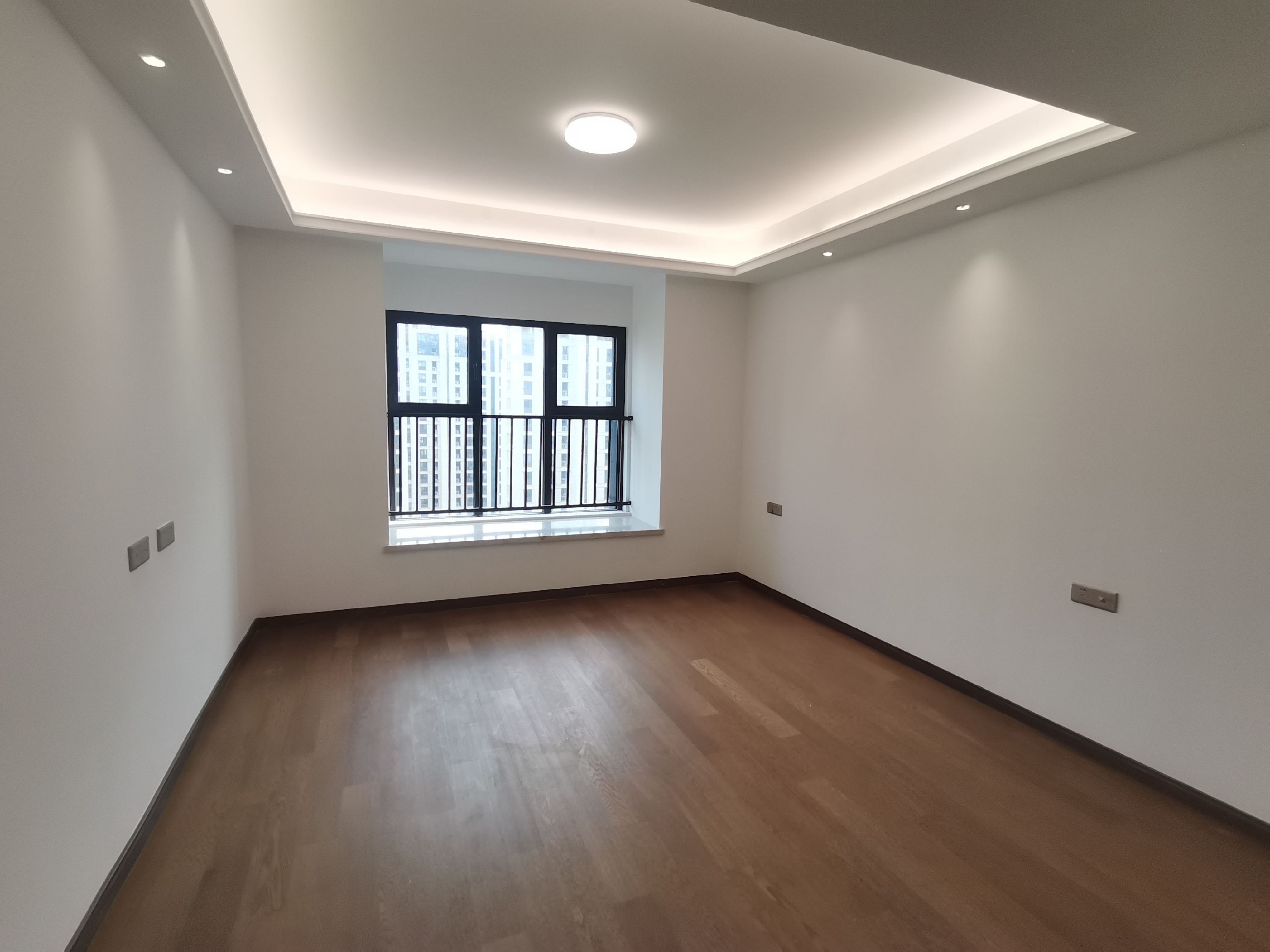中海上东区 3室2厅2卫 127m&sup2;