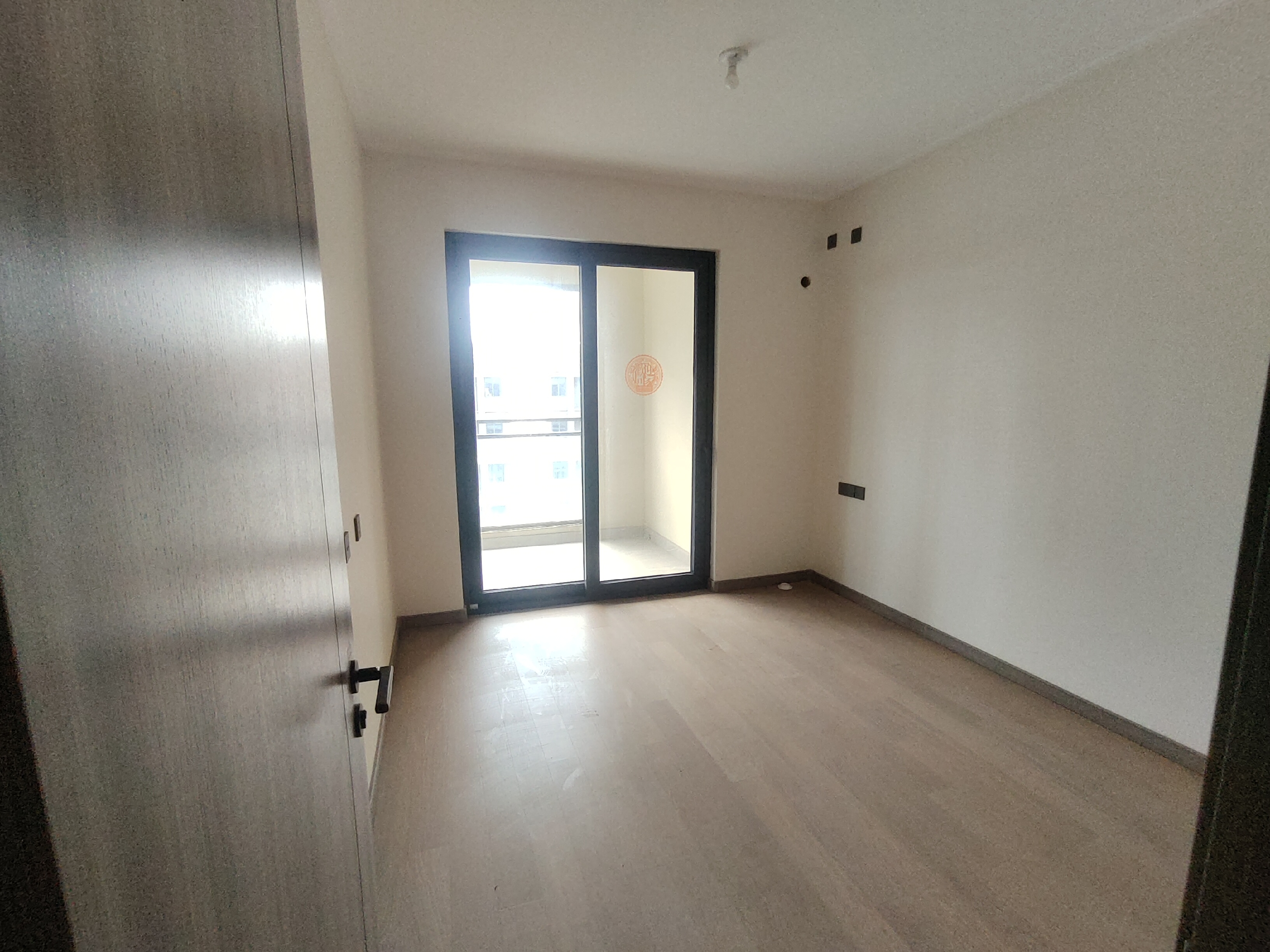 万科翡翠公园 3室2厅2卫 105.00m&sup2;