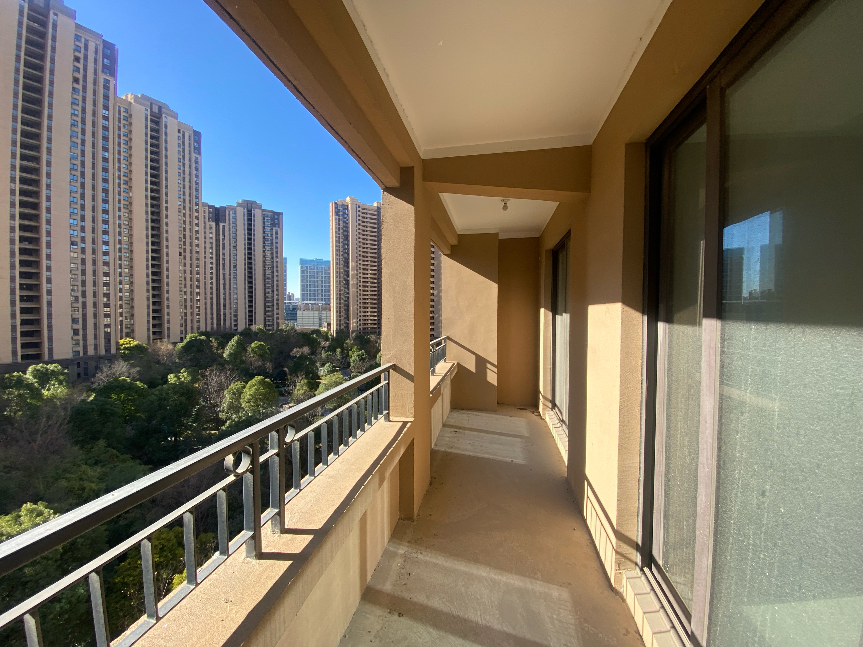 保利香槟国际 4室2厅2卫 143.35m²