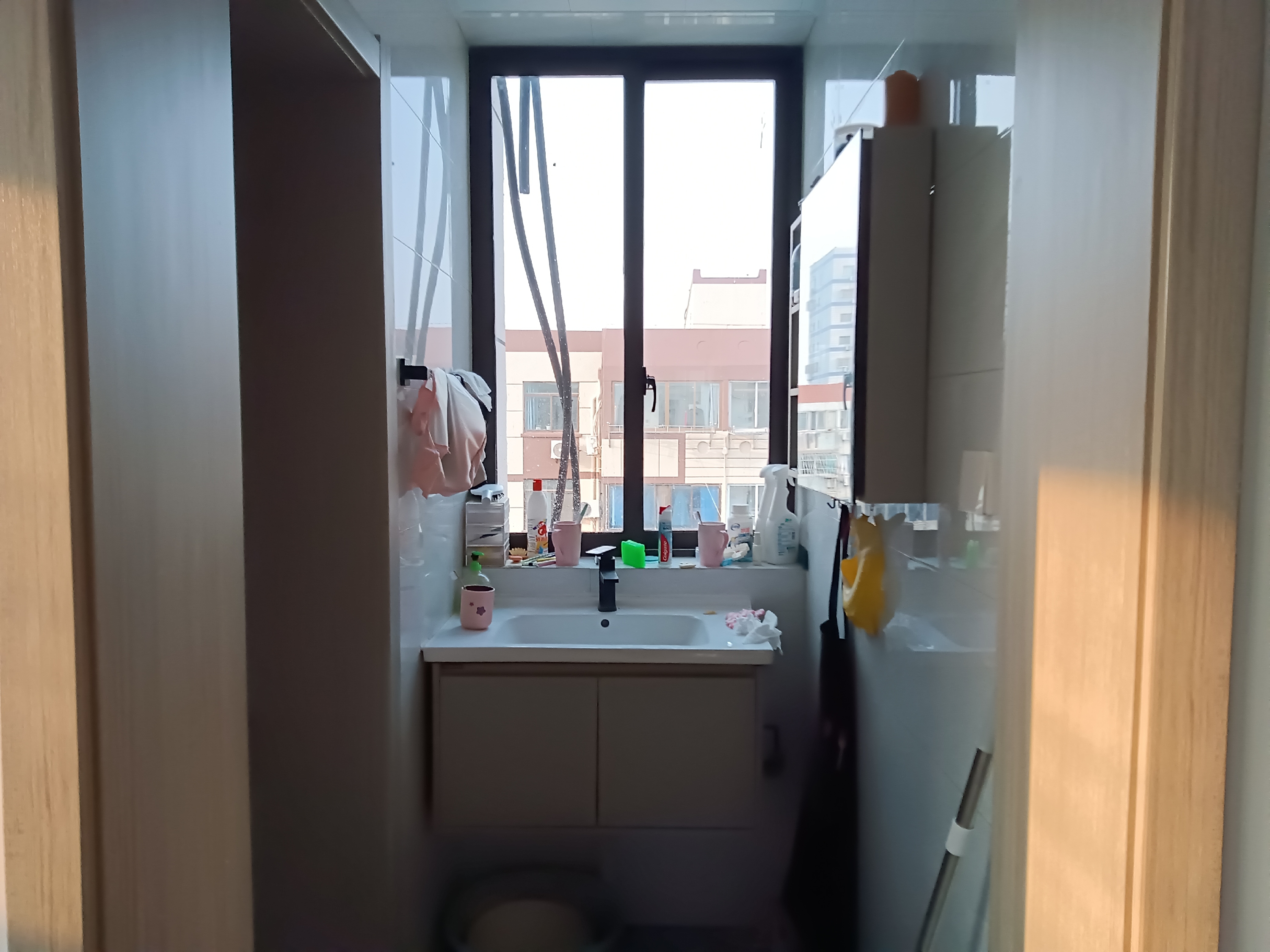 八角亭东一区 2室2厅1卫 80m&sup2;
