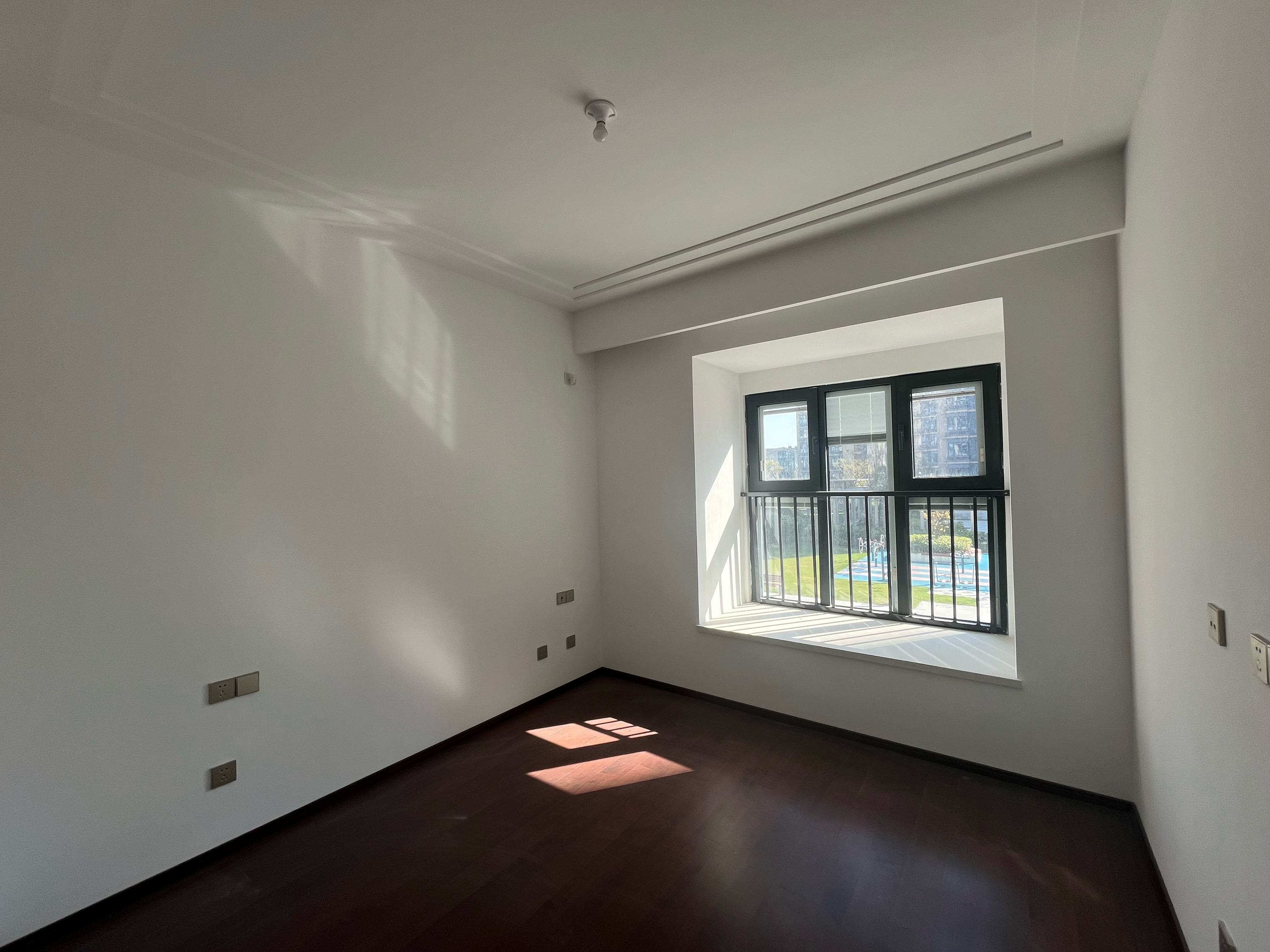 春江阅 4室2厅2卫 143m²
