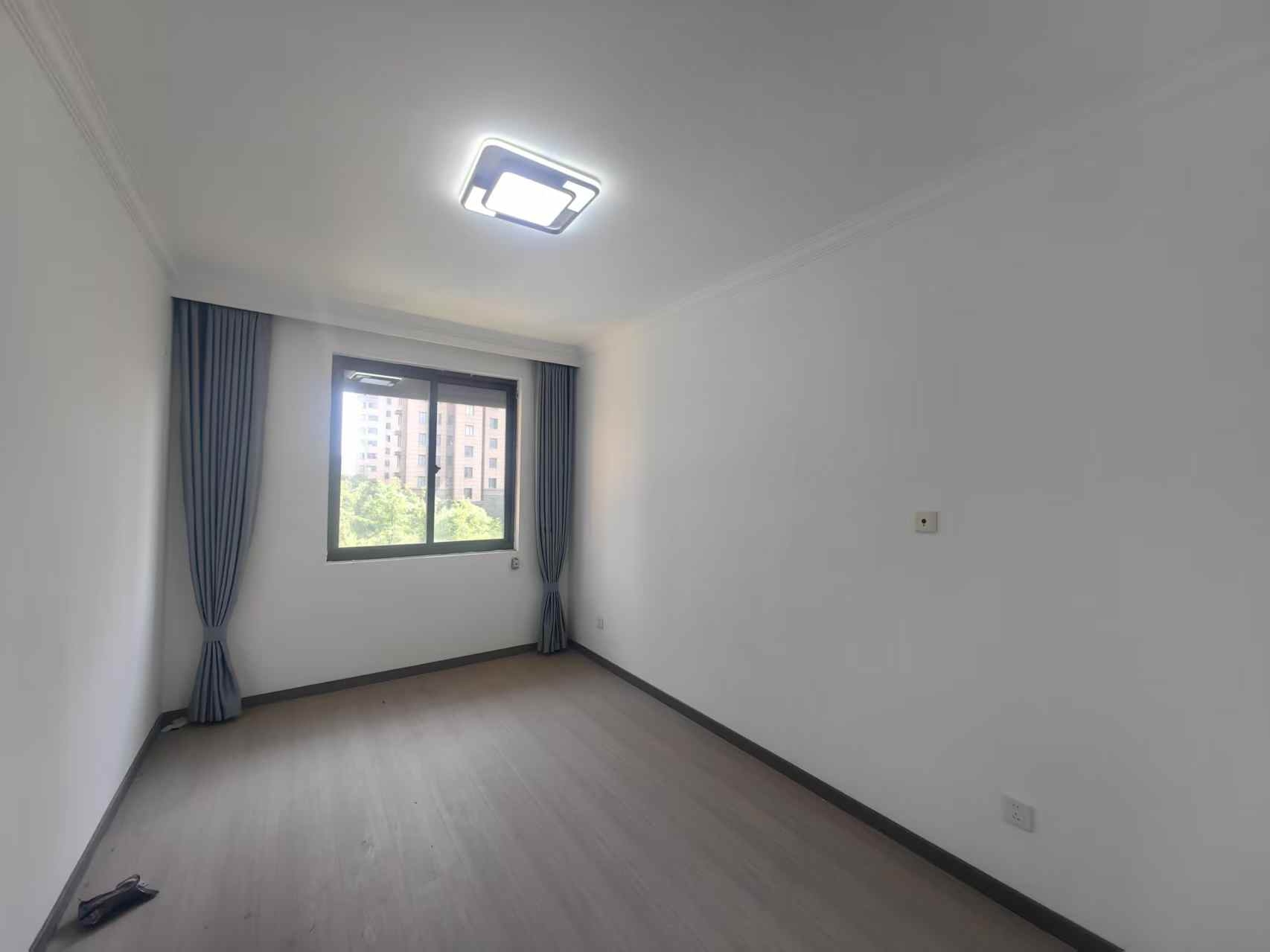 中桥名邸 2室1厅1卫 82m&sup2;