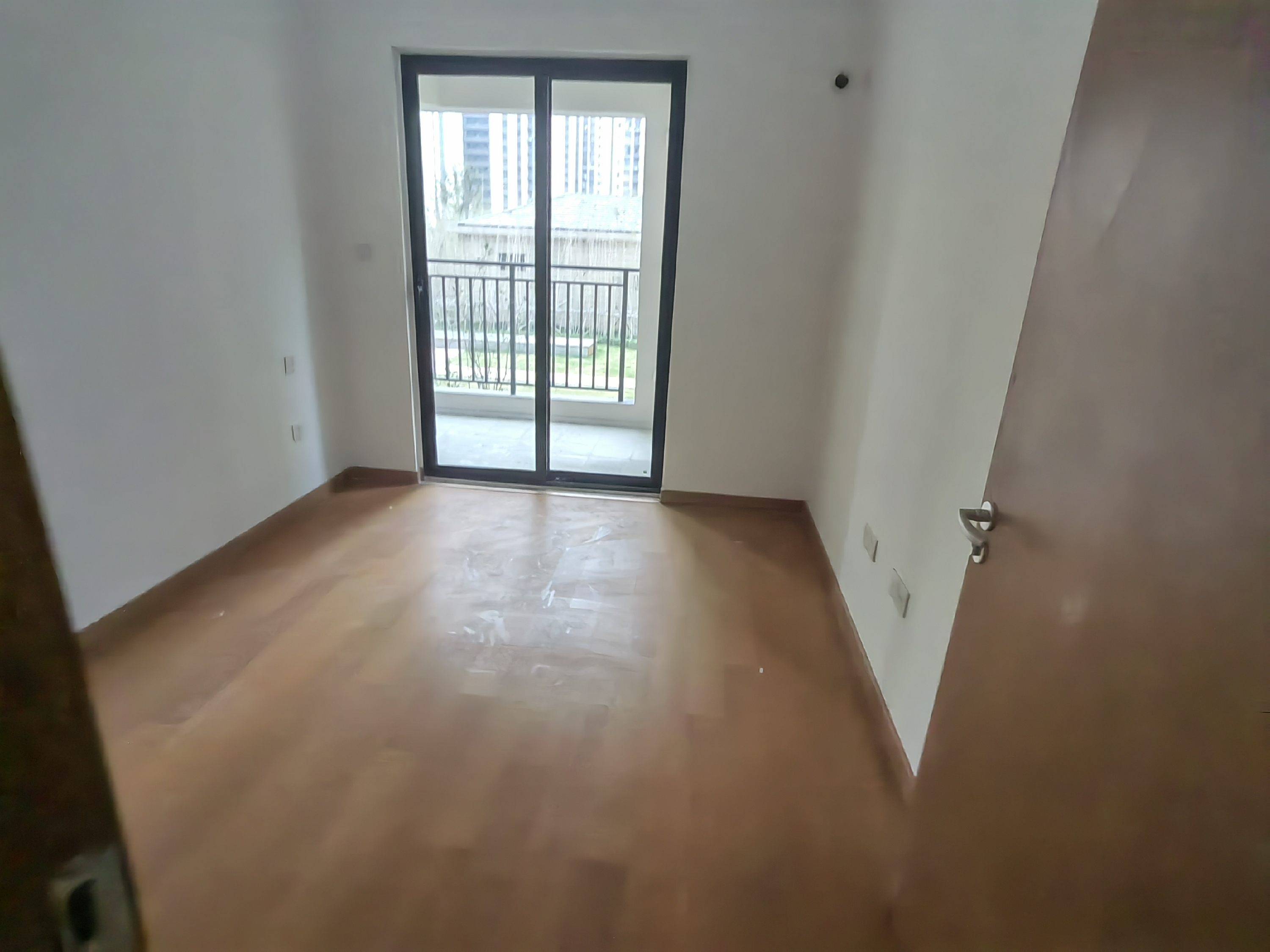 绿地新里城 3室2厅2卫 115m&sup2;