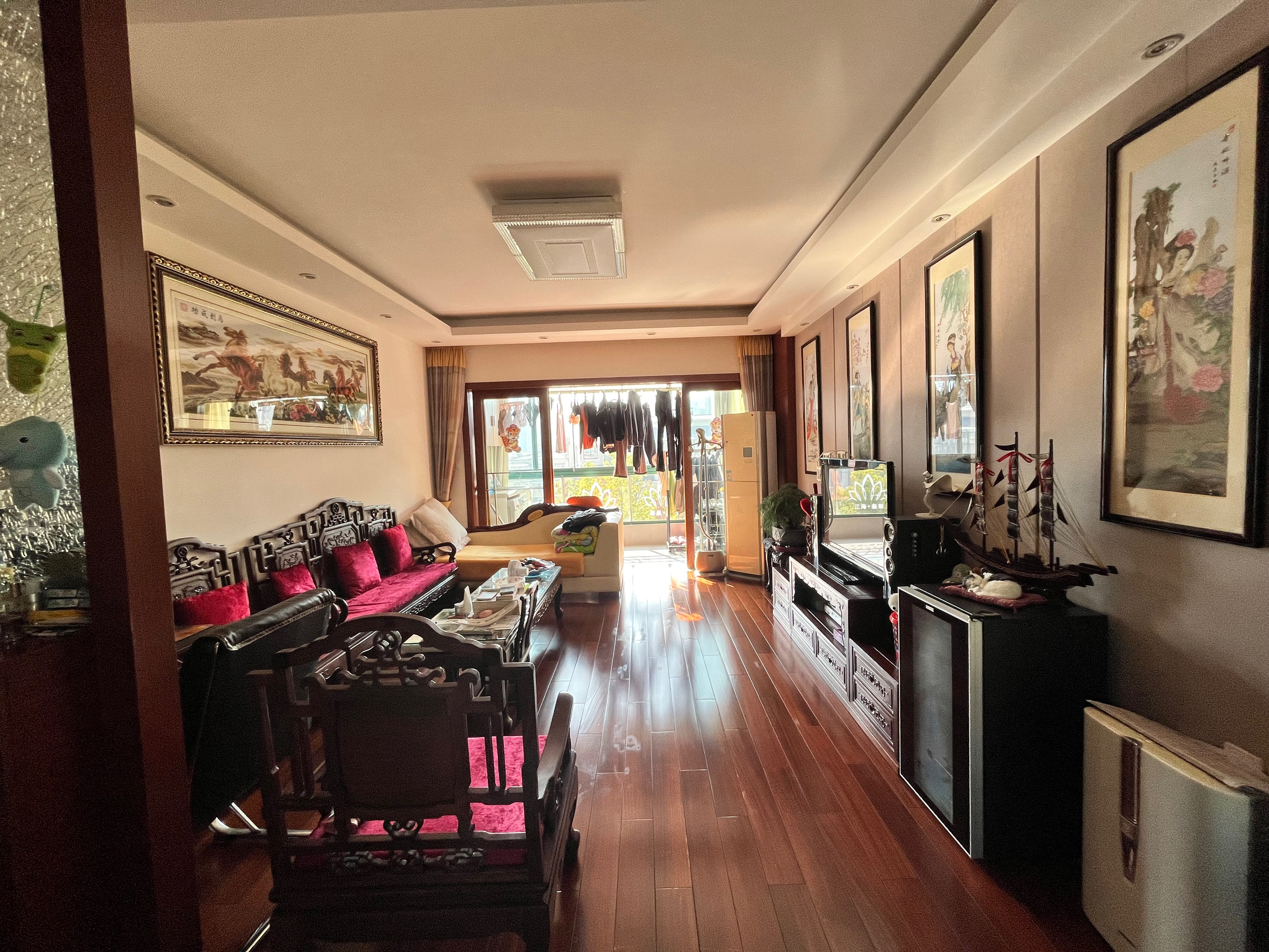 江海皇都私家花园 3室2厅1卫 130.74m&sup2;