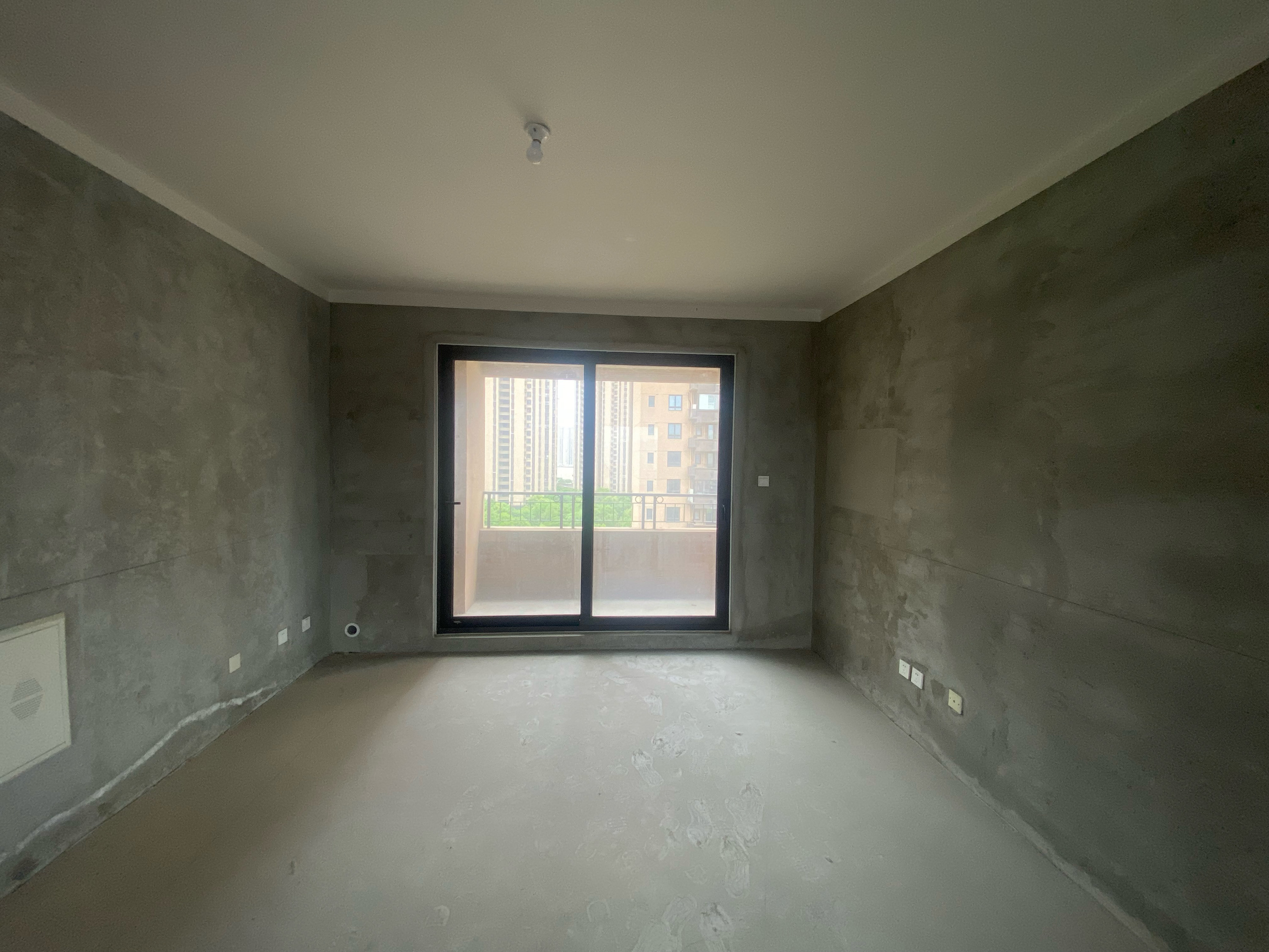 保利香槟国际 4室2厅2卫 150.00m²