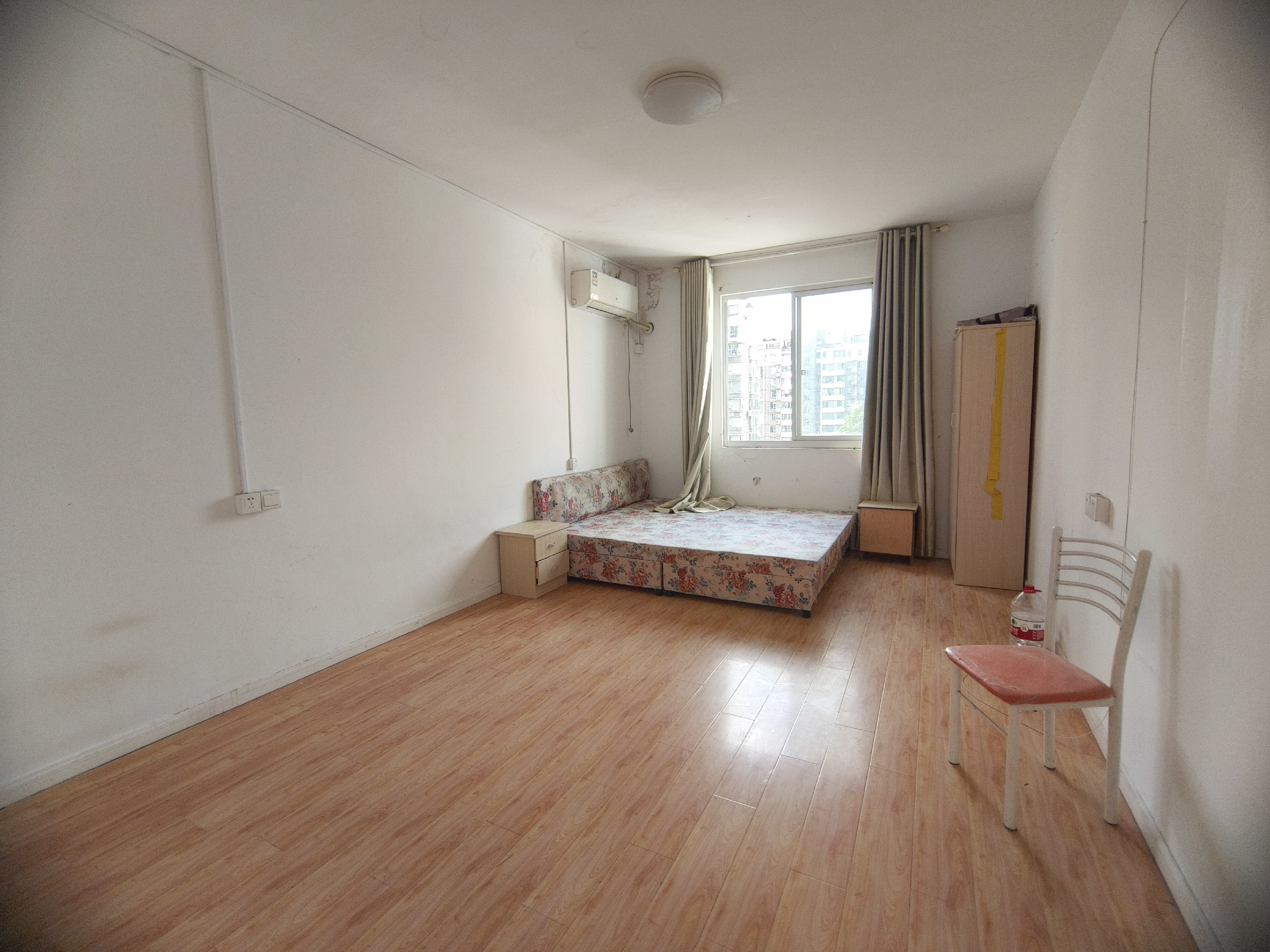 人民中路92号 2室1厅1卫 80m&sup2;
