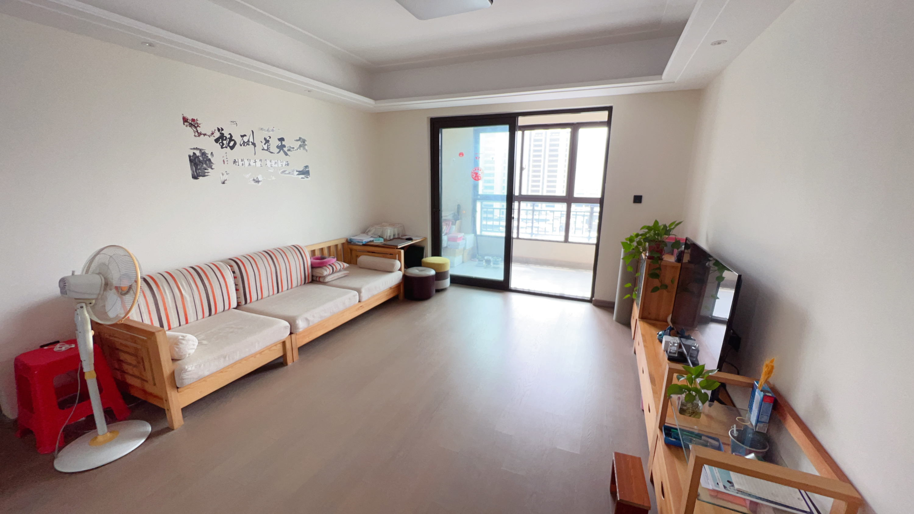 湖山源著 3室2厅2卫 125.00m²