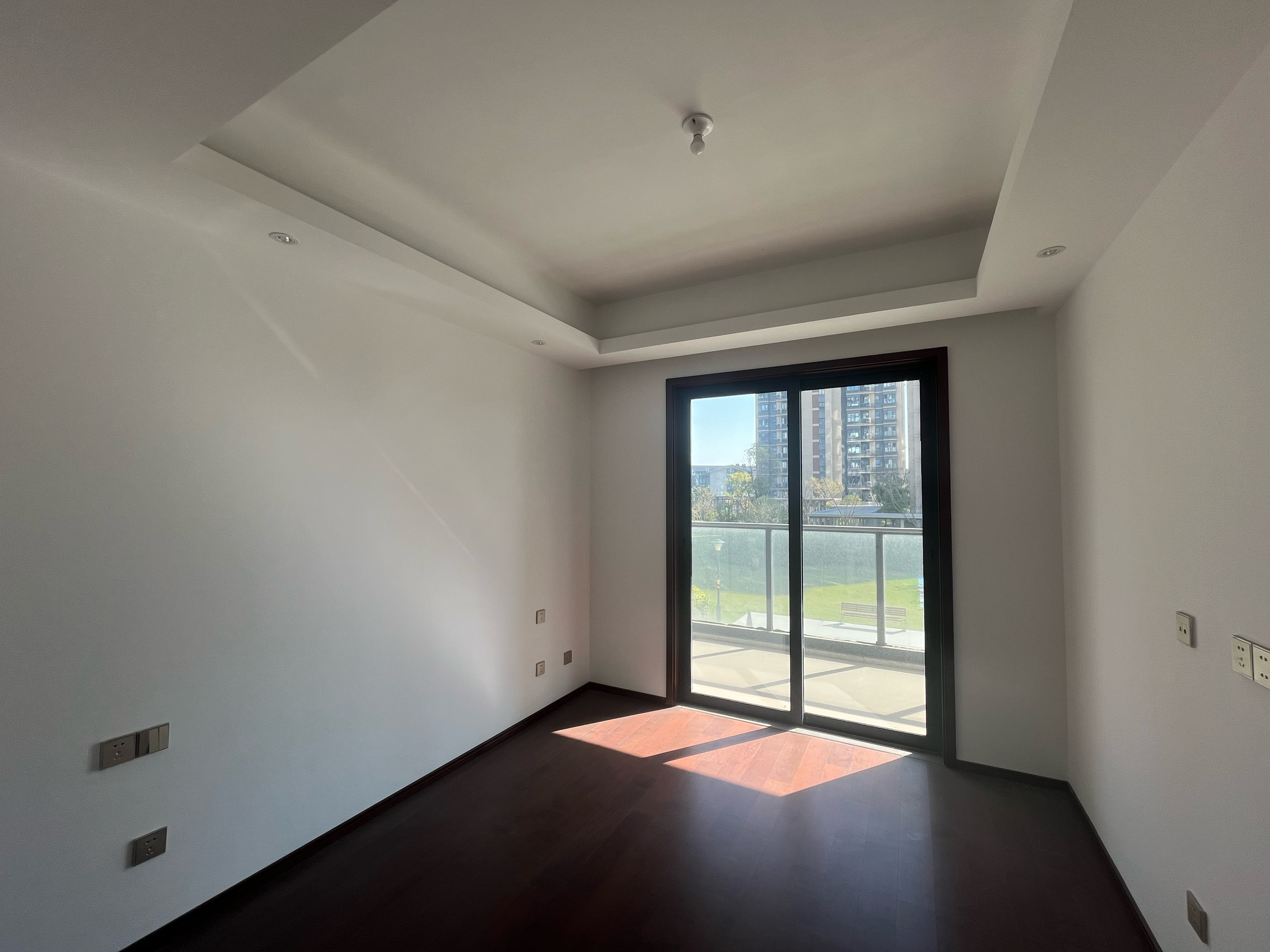 春江阅 4室2厅2卫 143m²