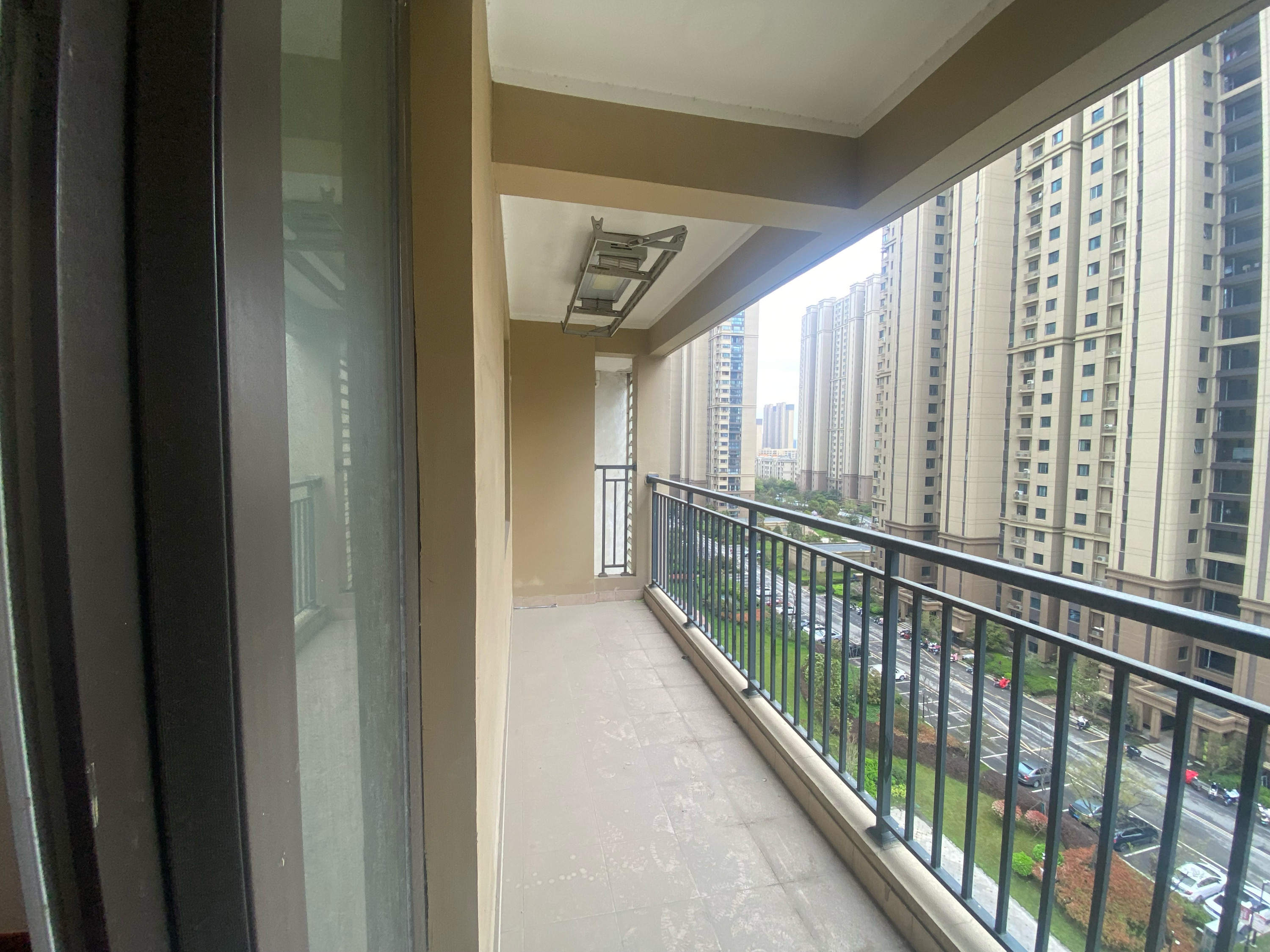 中海碧林湾 3室2厅2卫 140.58m&sup2;