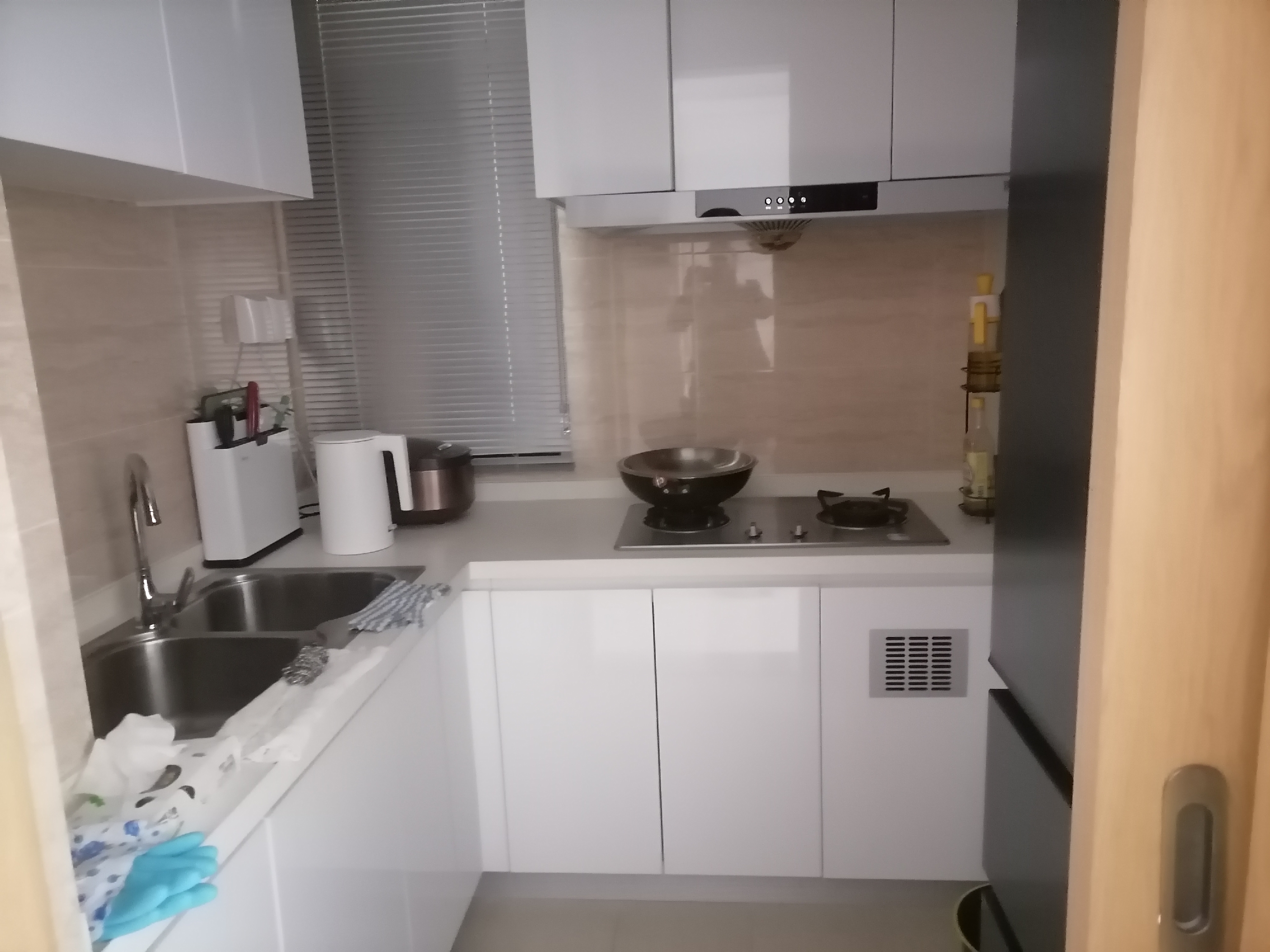 绿地新里城 3室2厅1卫 89m&sup2;
