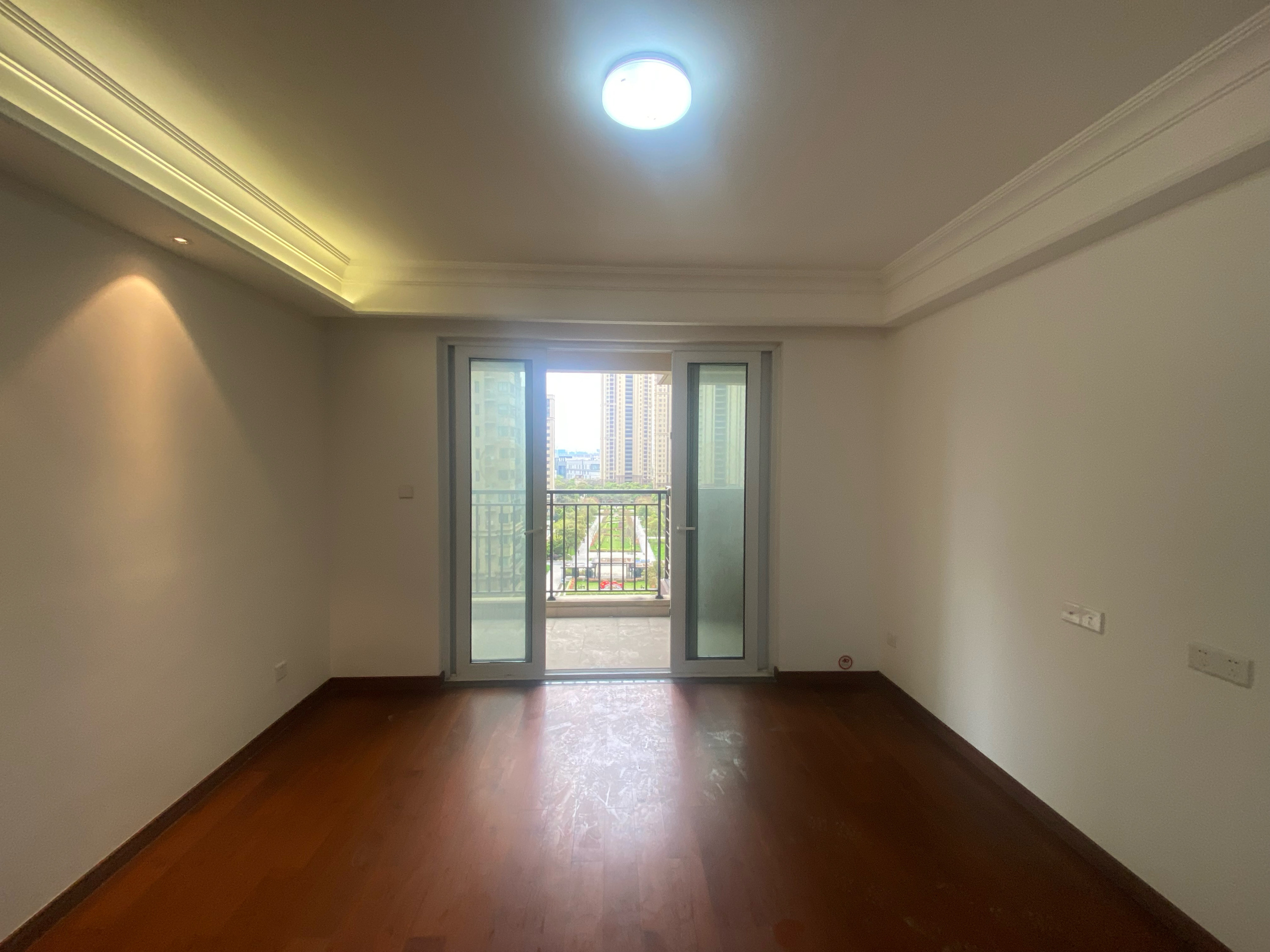 中海碧林湾 3室2厅2卫 140.58m&sup2;