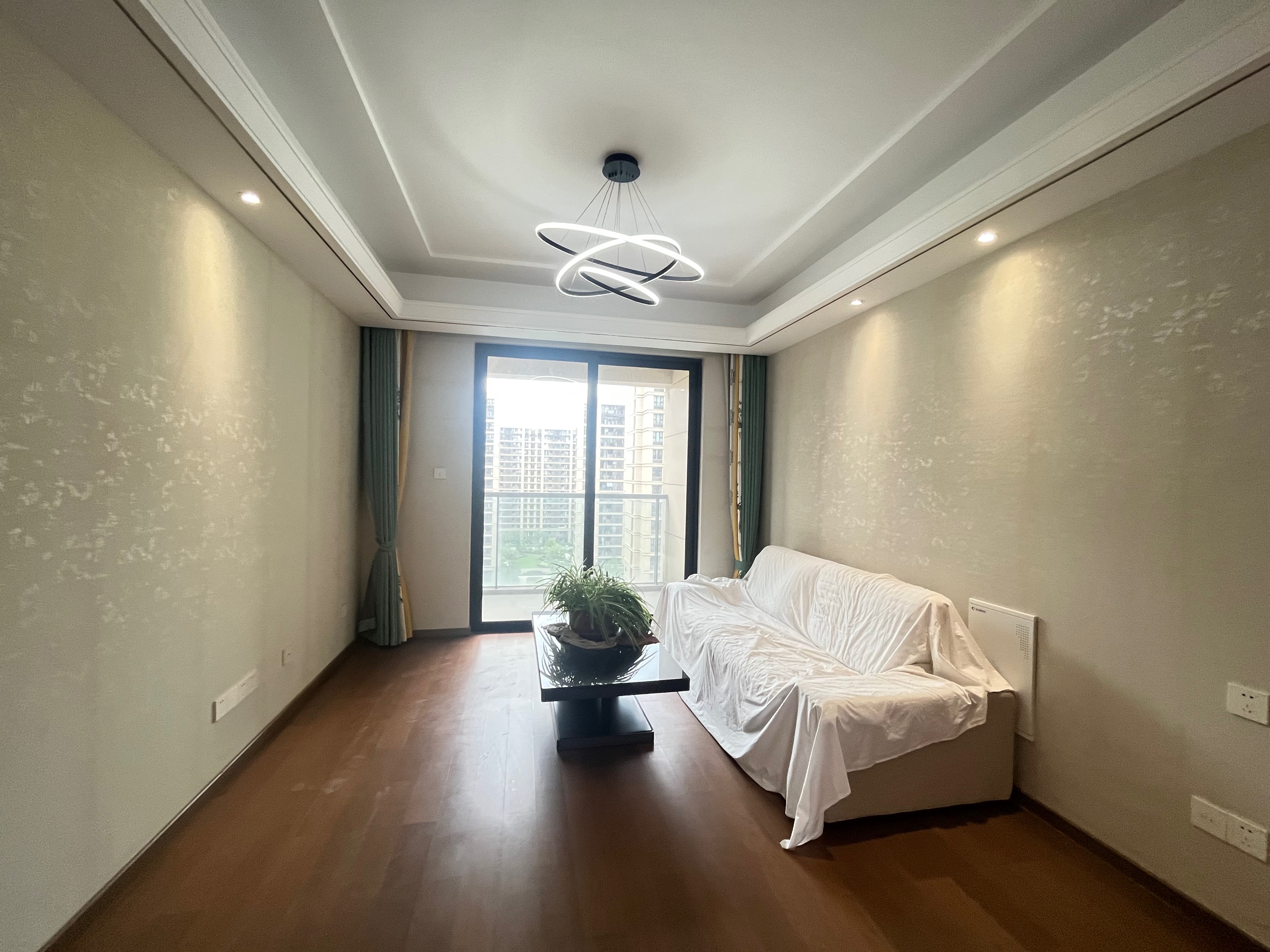 绿城沁园 3室2厅1卫 95.9m&sup2;
