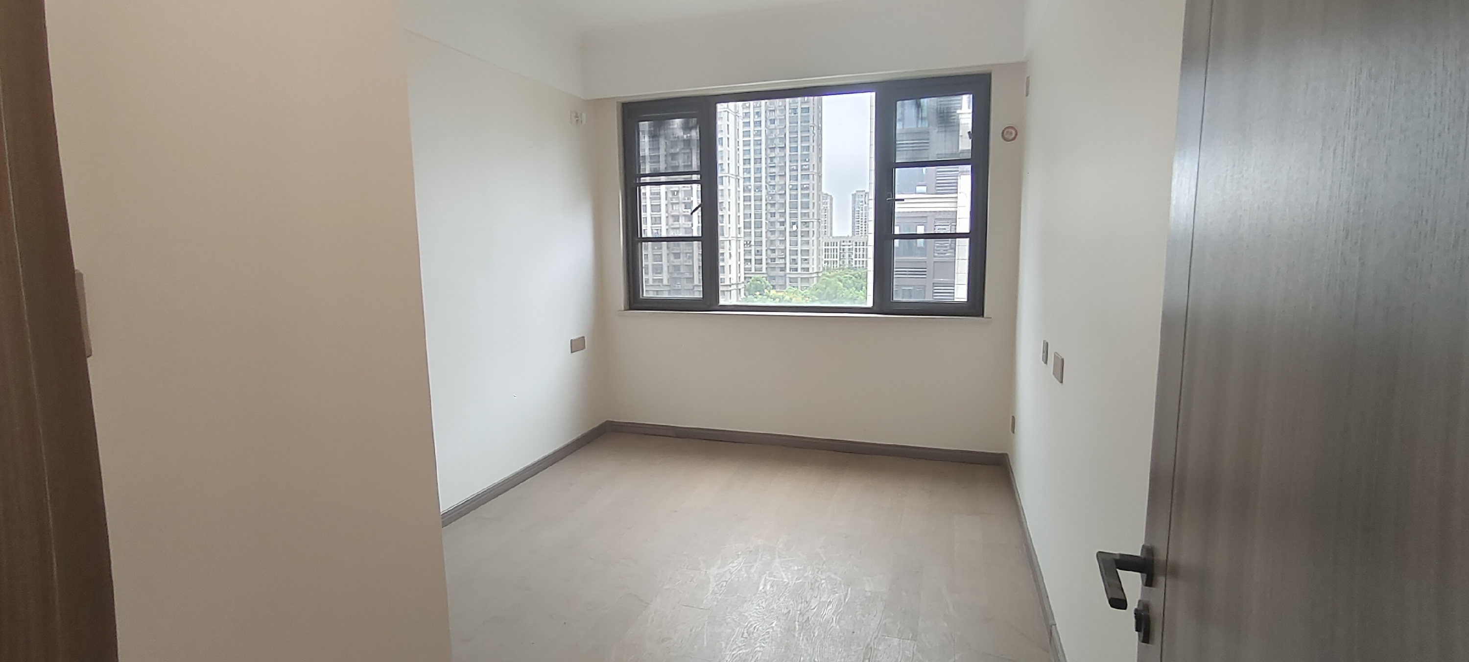 中创大都会 3室2厅2卫 122.7m&sup2;