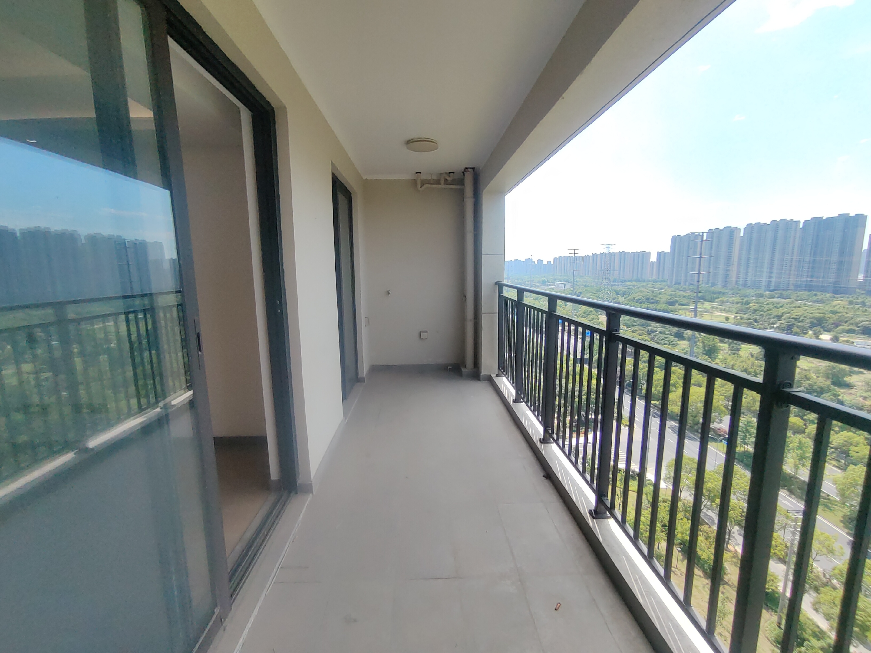 中海上东区 3室2厅2卫 125m&sup2;