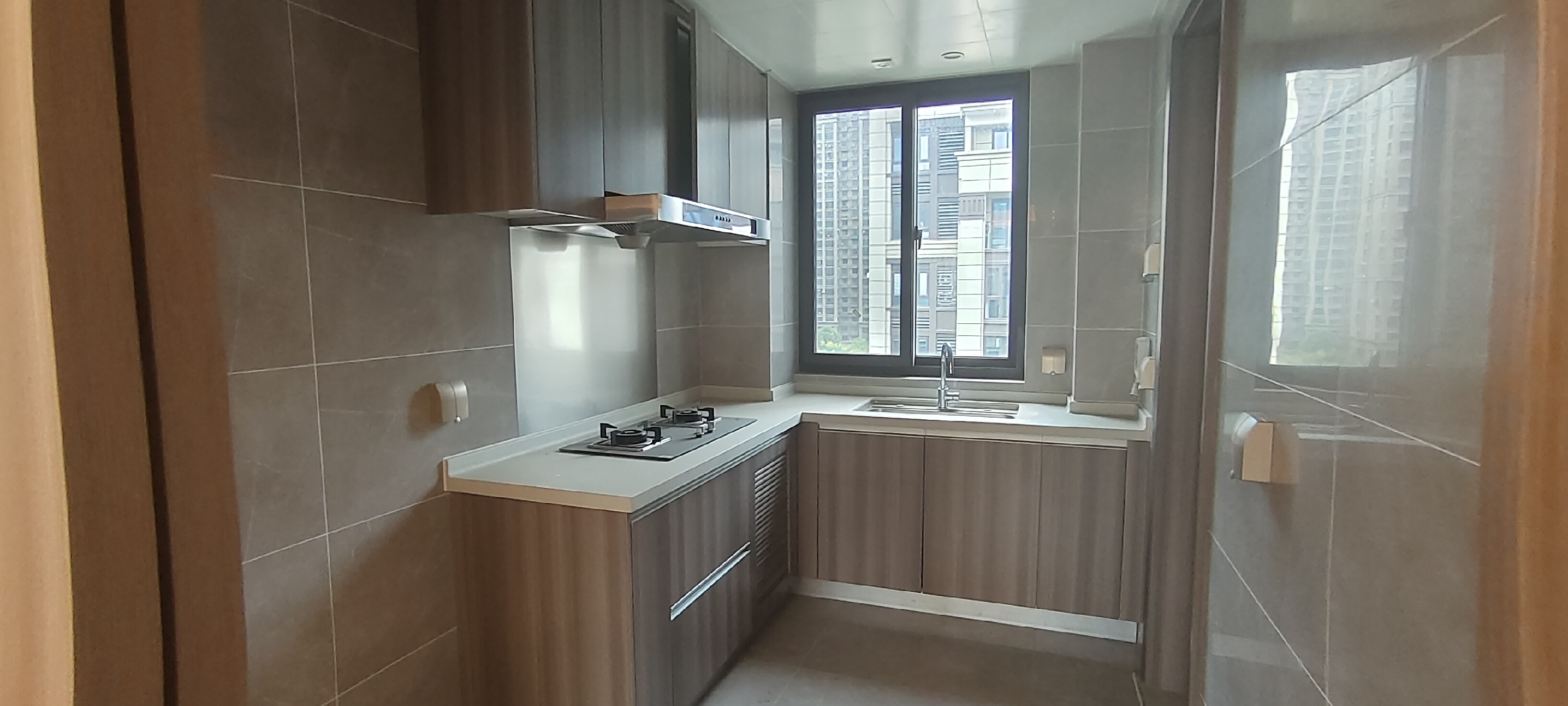 中创大都会 3室2厅2卫 122.7m&sup2;