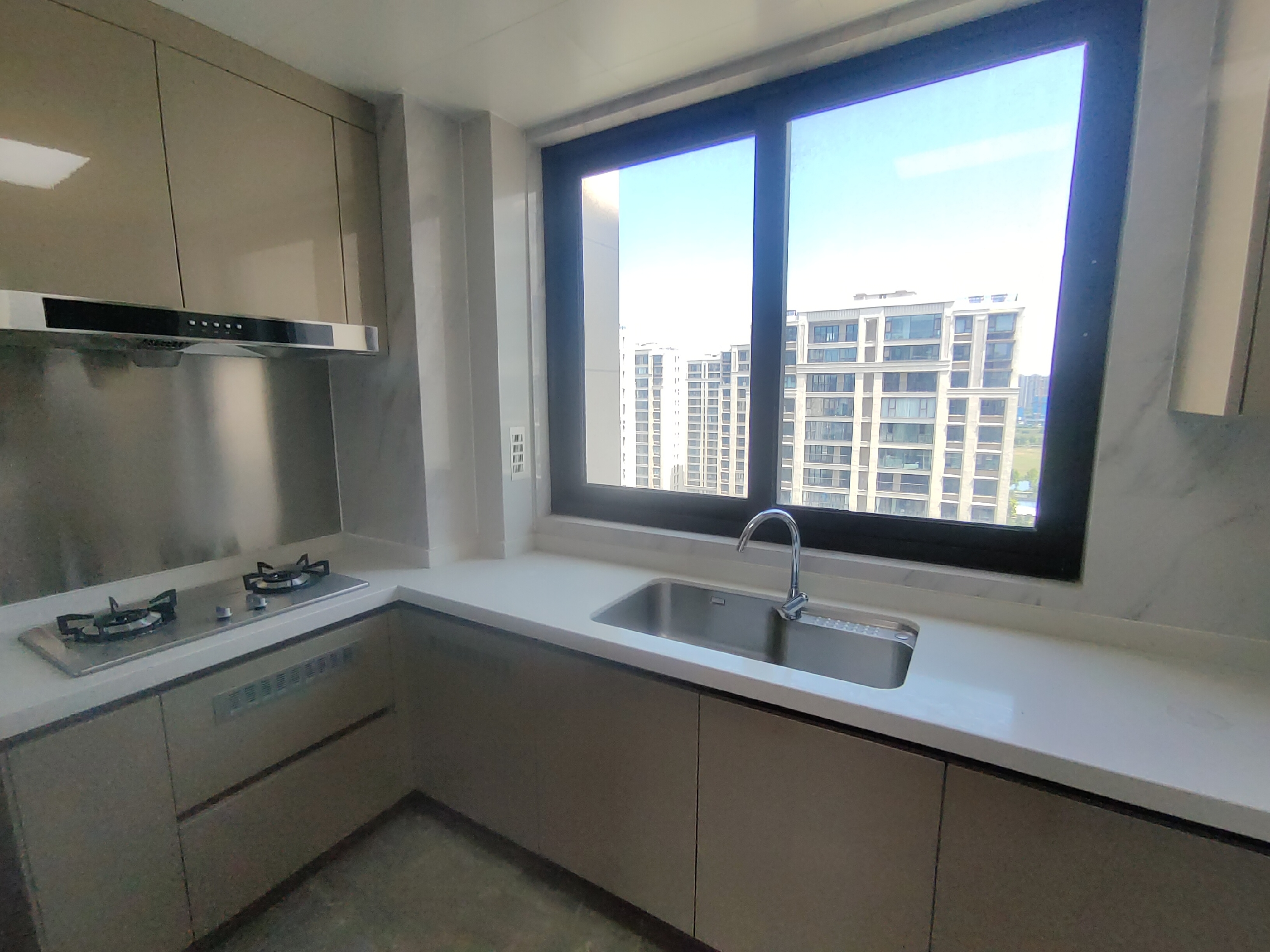 中海上东区 3室2厅2卫 125m&sup2;