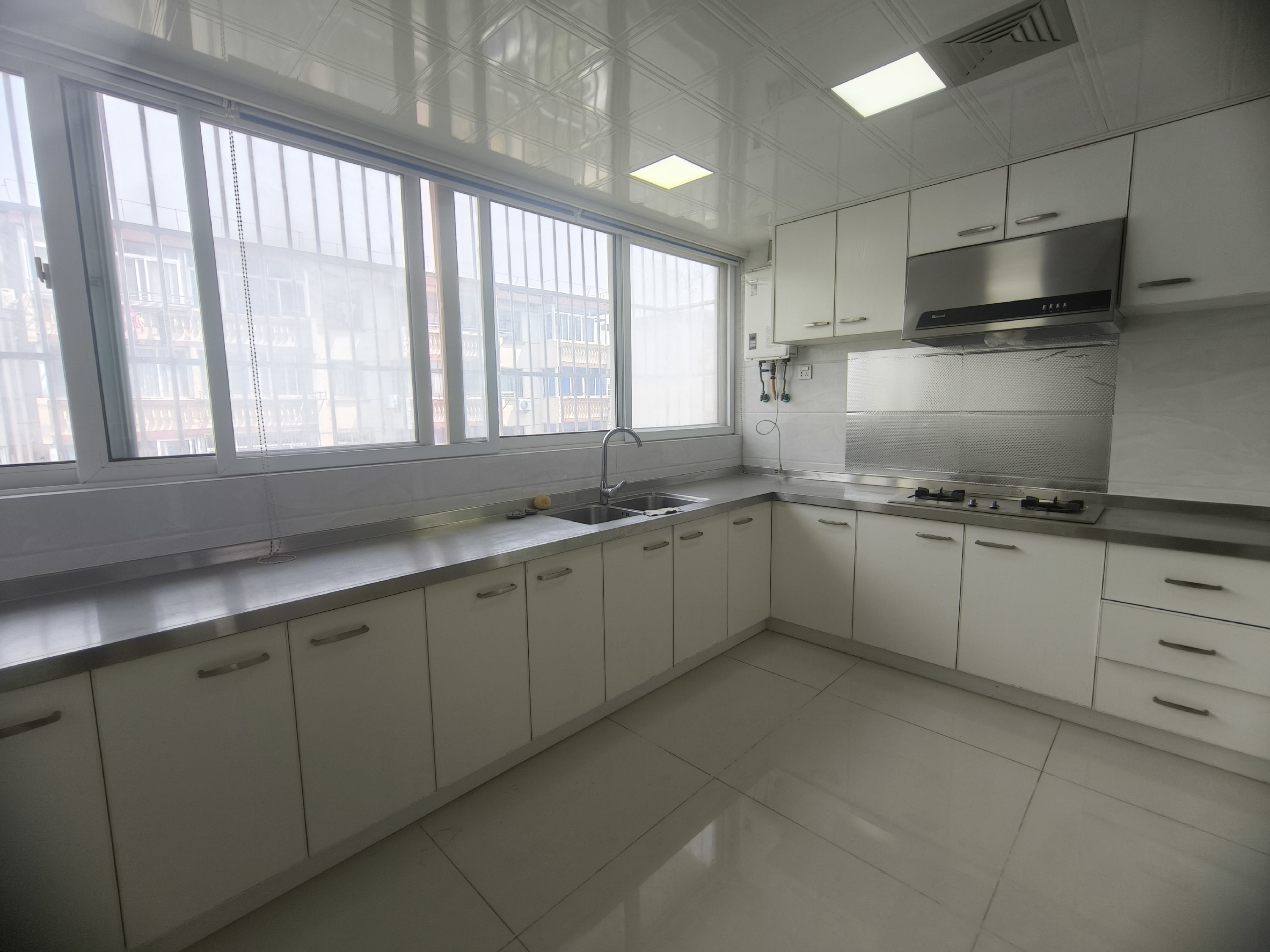 小石桥花苑 3室2厅1卫 149.60m&sup2;