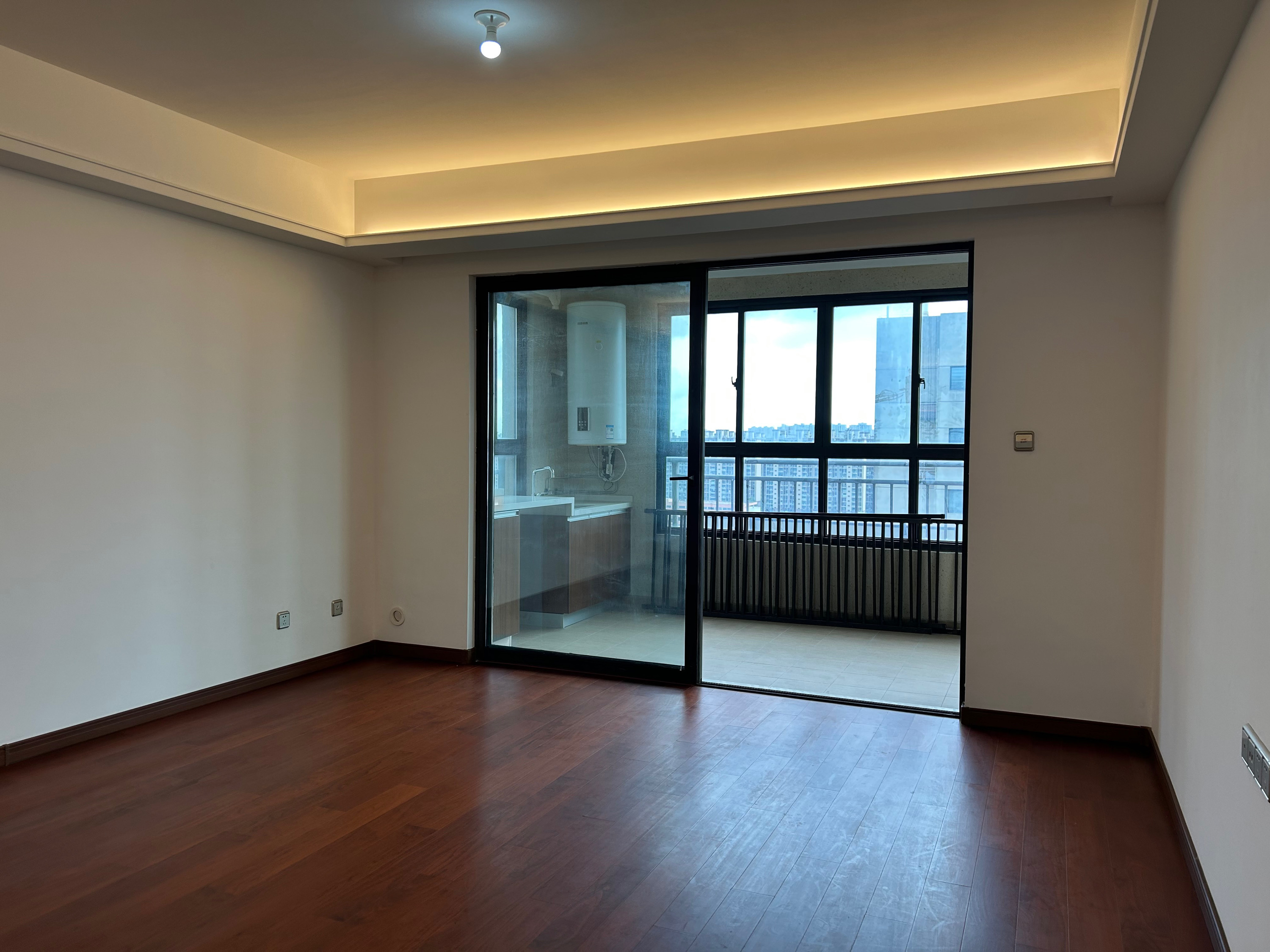 万科城市之光 4室2厅2卫 140.00m²