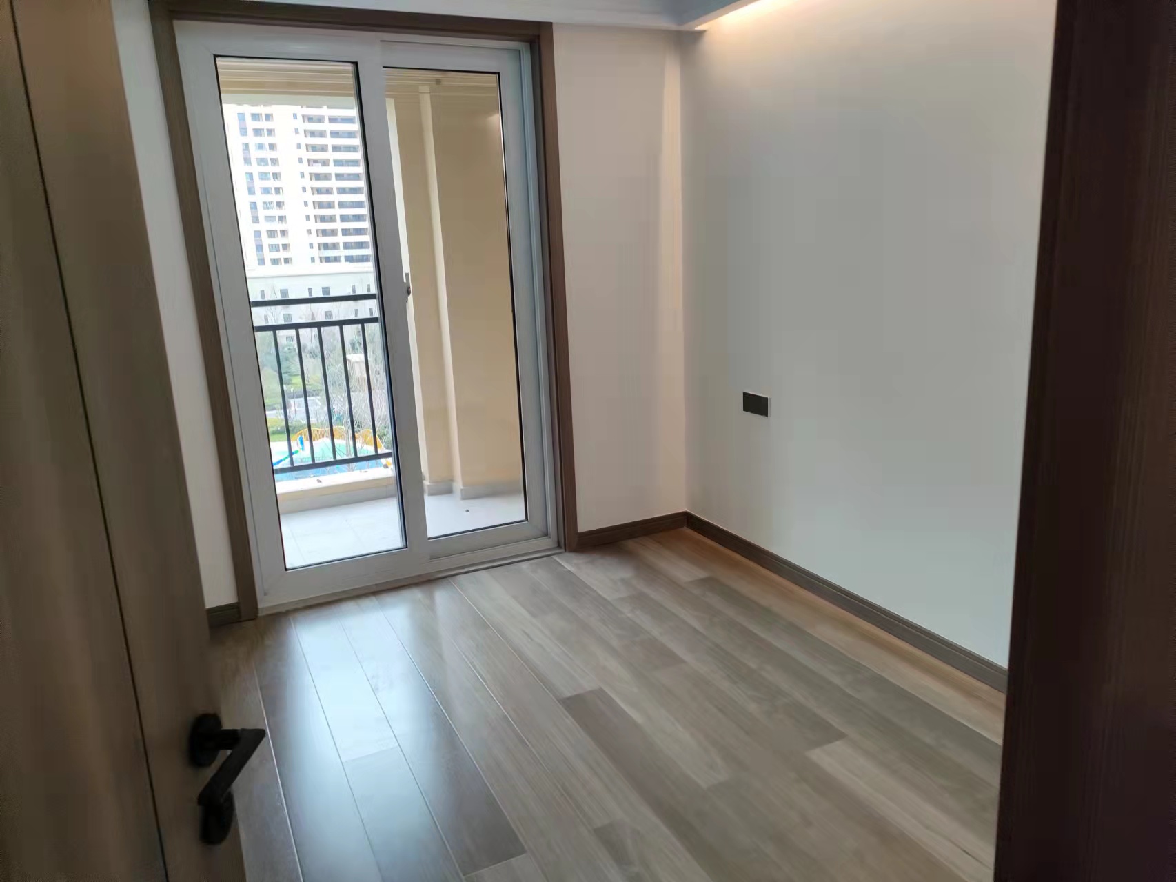 世茂云锦 4室2厅2卫 145m&sup2;