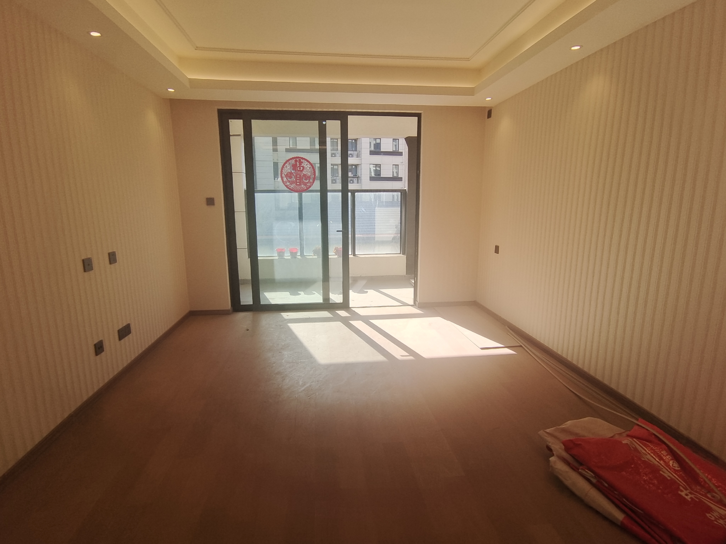 龙湖天宸源著 3室1厅1卫 98.00m&sup2;