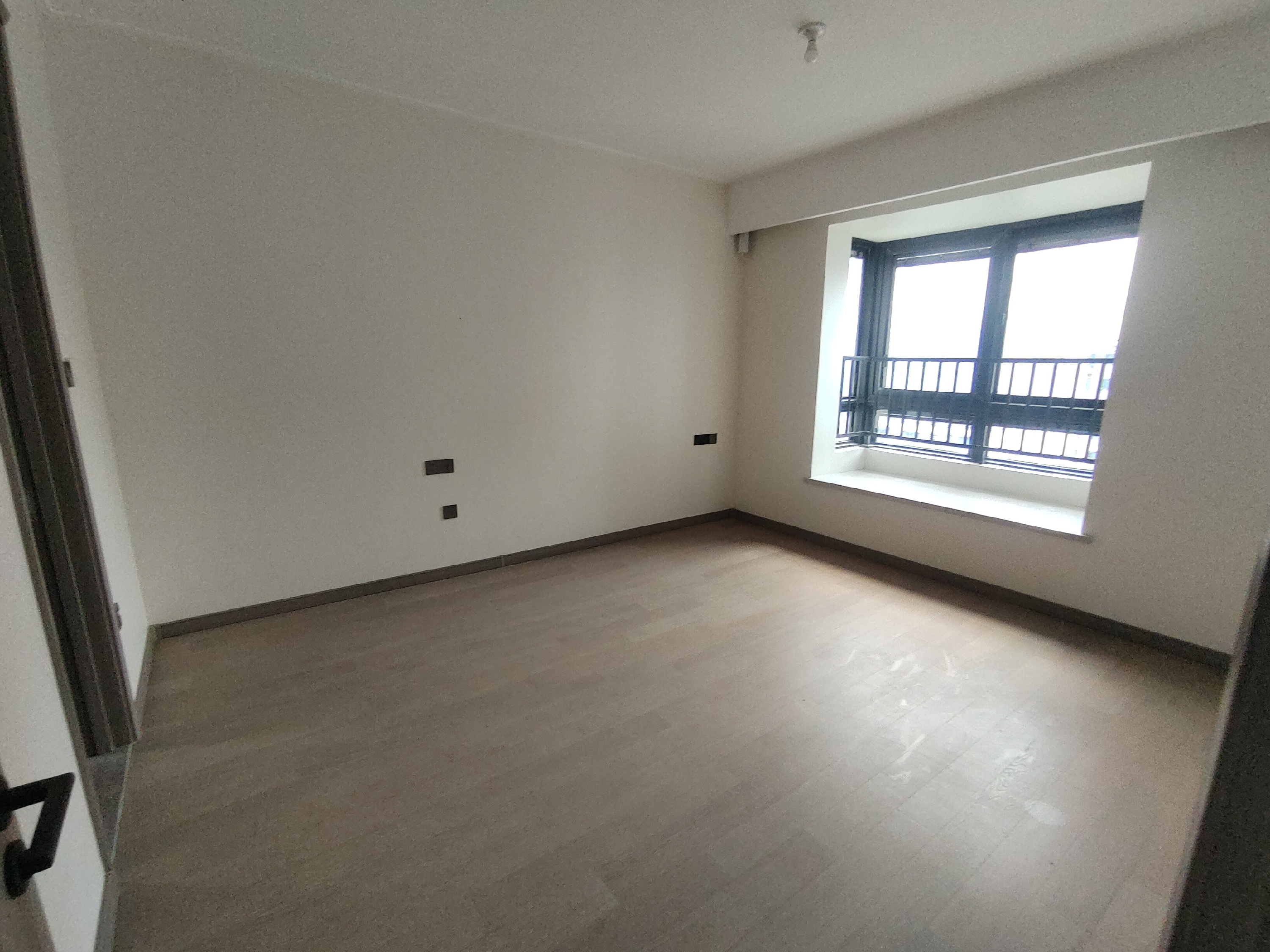 万科翡翠公园 3室2厅2卫 105.00m&sup2;