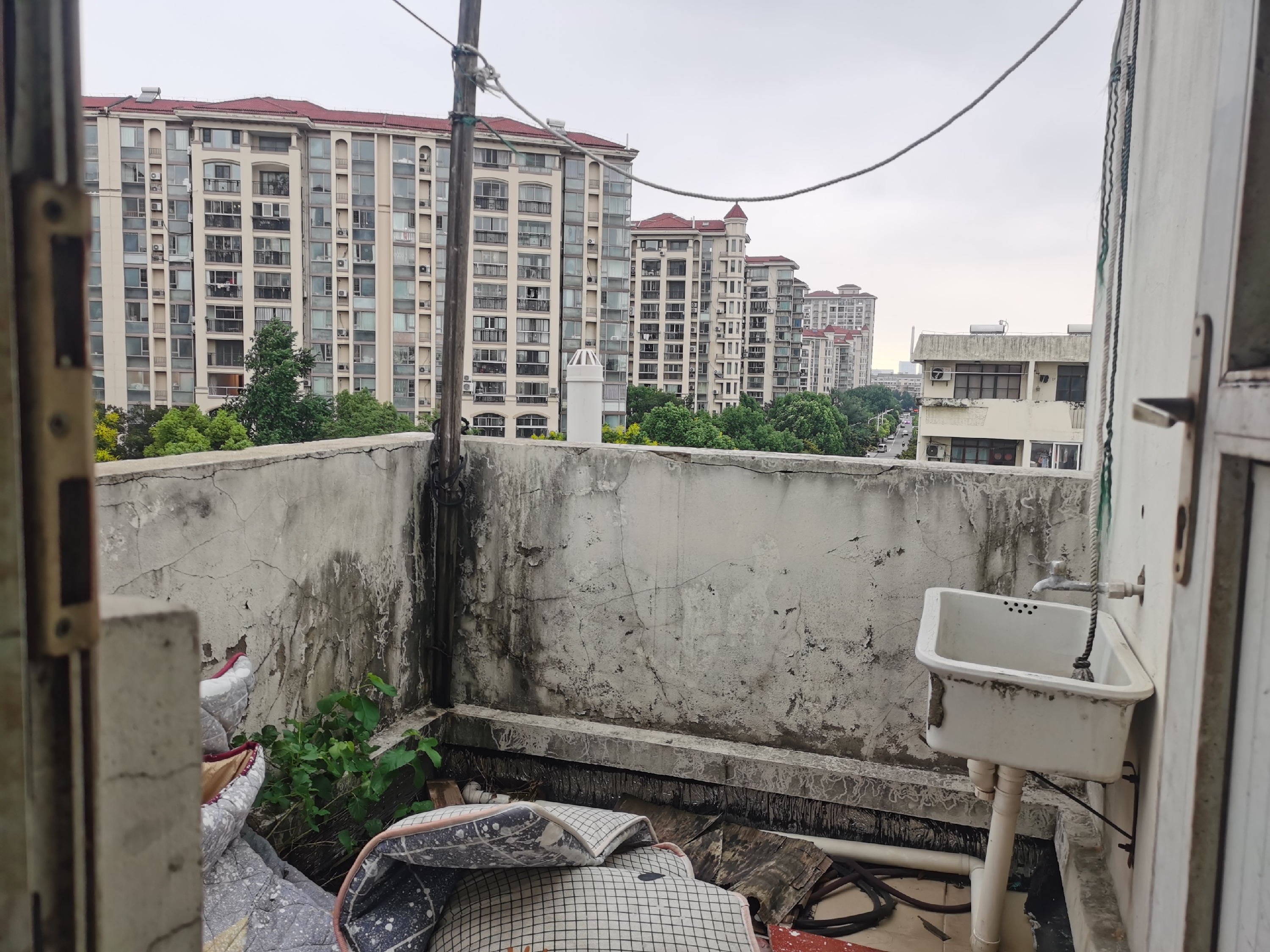 民主新村 3室1厅1卫 48m&sup2;