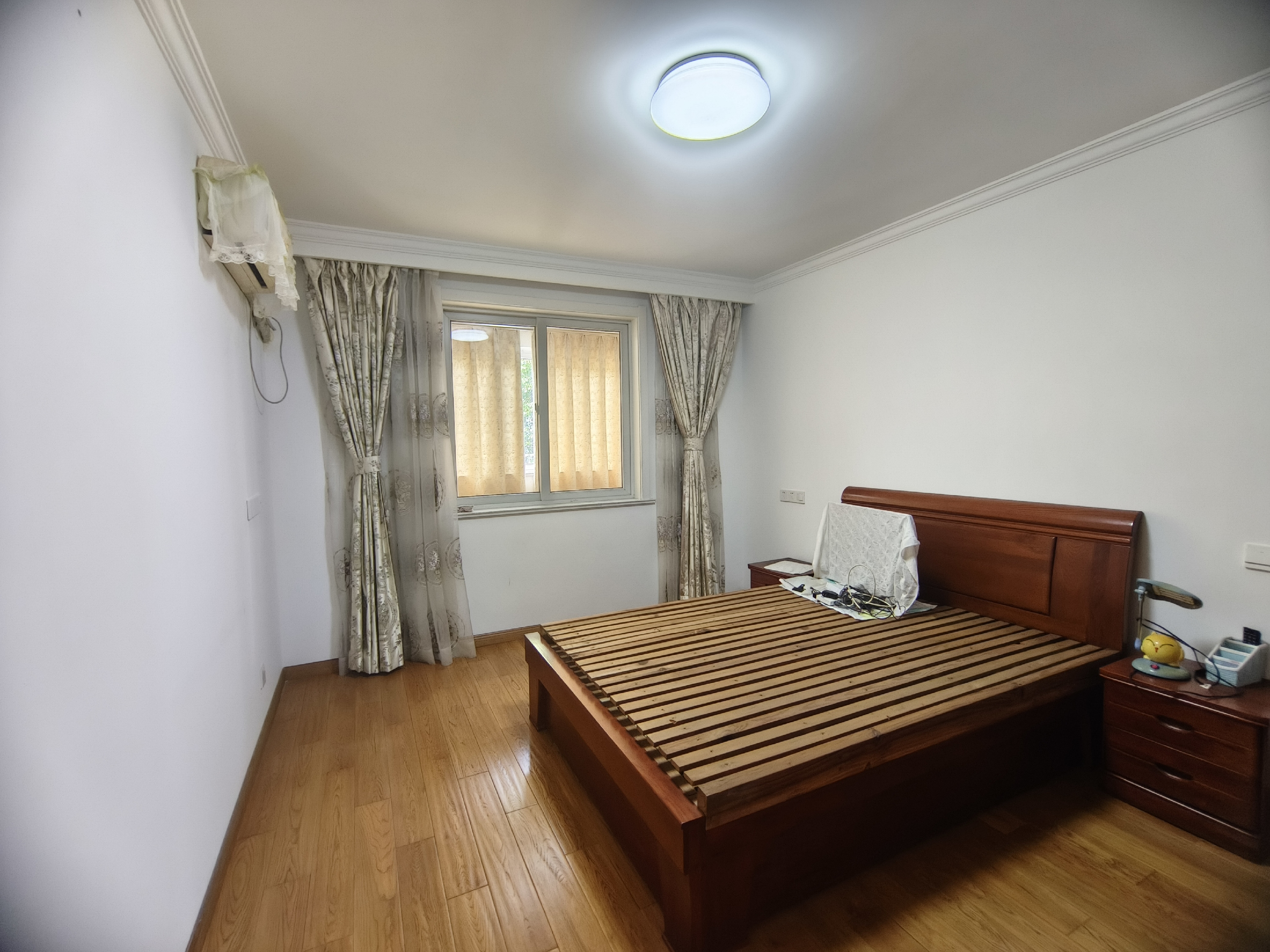 小石桥花苑 3室2厅1卫 149.60m&sup2;