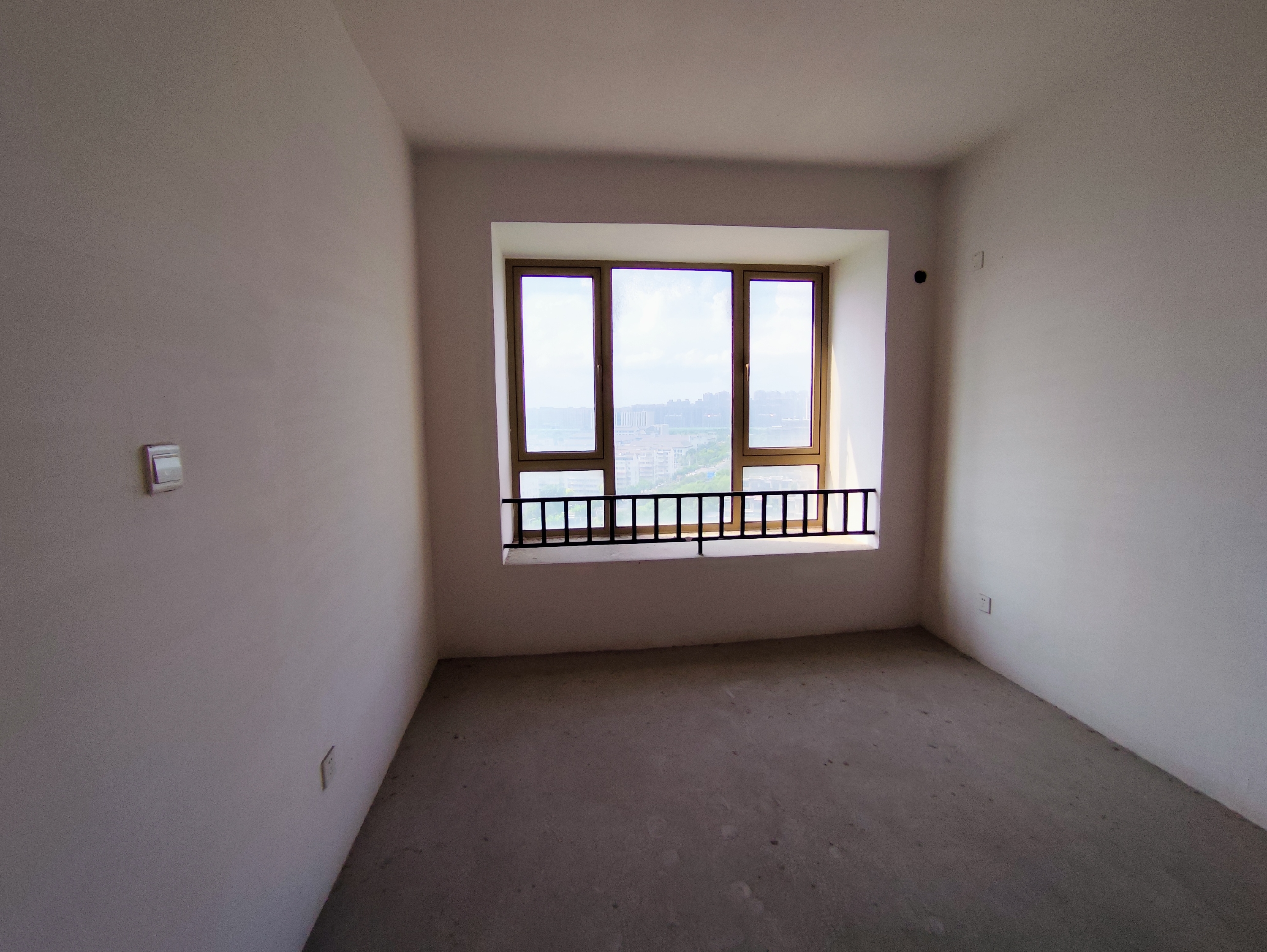 中南世纪花城一期 3室2厅2卫 135.48m&sup2;