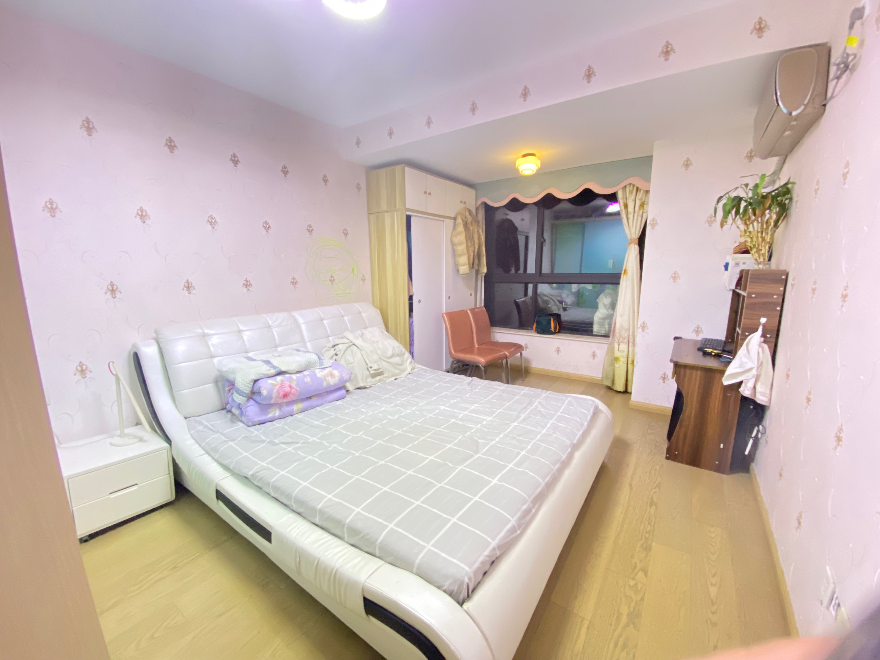万濠星城 3室2厅2卫 127m&sup2;