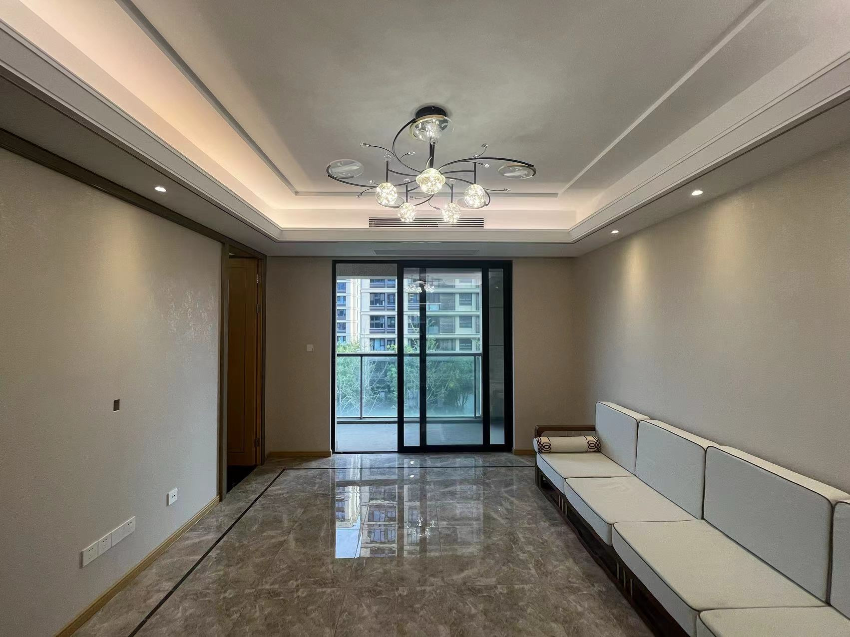 绿城蘭园 4室2厅2卫 143m&sup2;