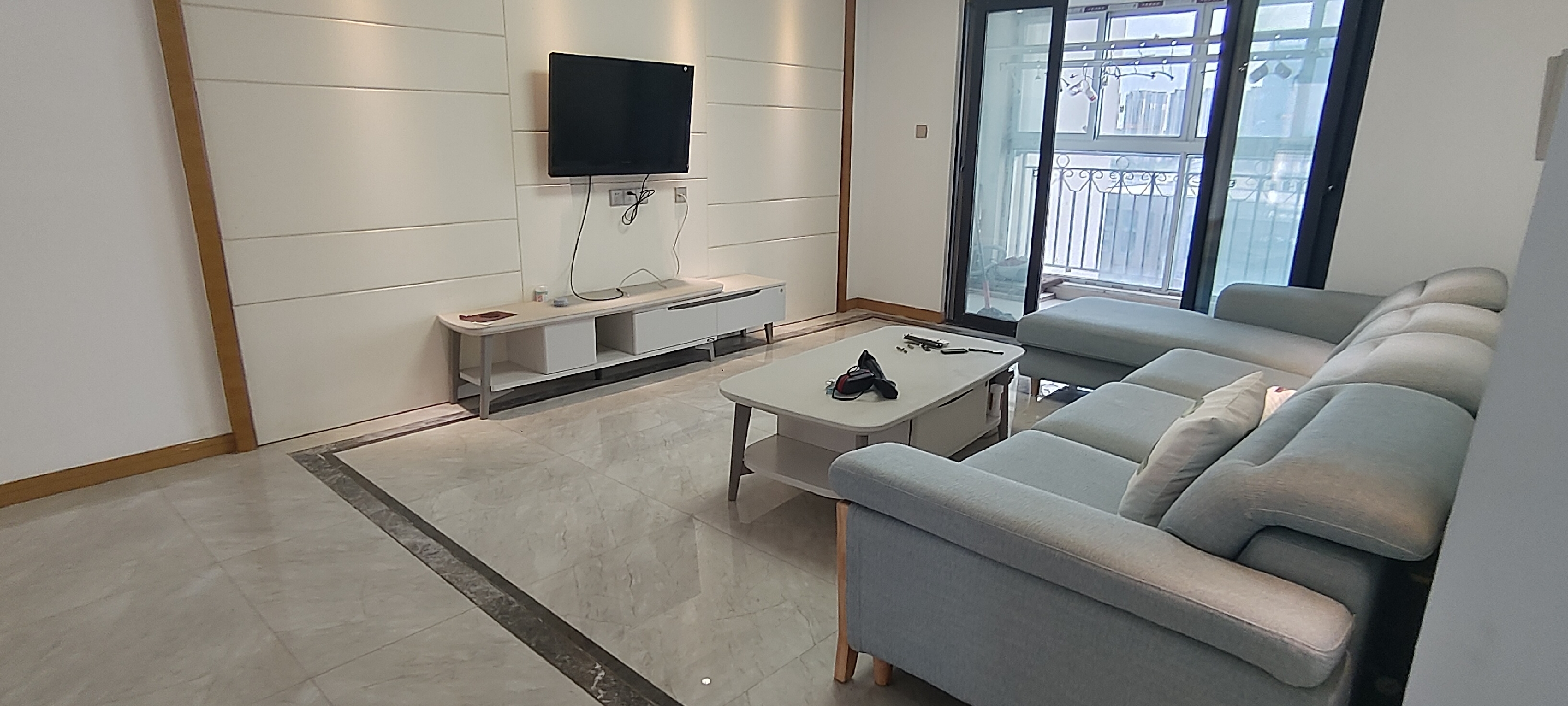 中南世纪花城三期 3室2厅2卫 132m&sup2;