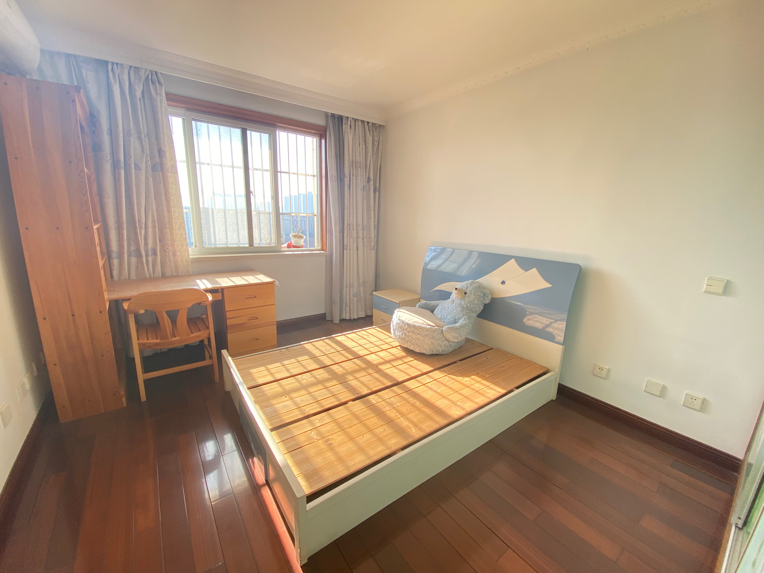 城港花苑西区 3室2厅2卫 160m&sup2;