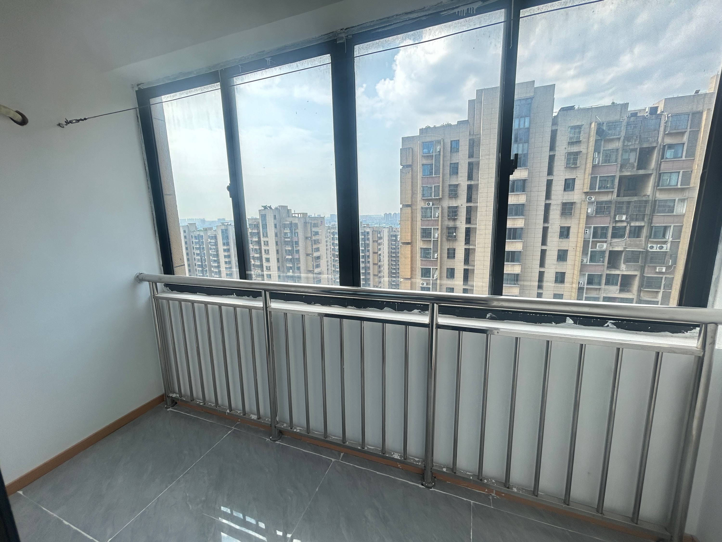 融悦华庭 2室2厅1卫 90m&sup2;