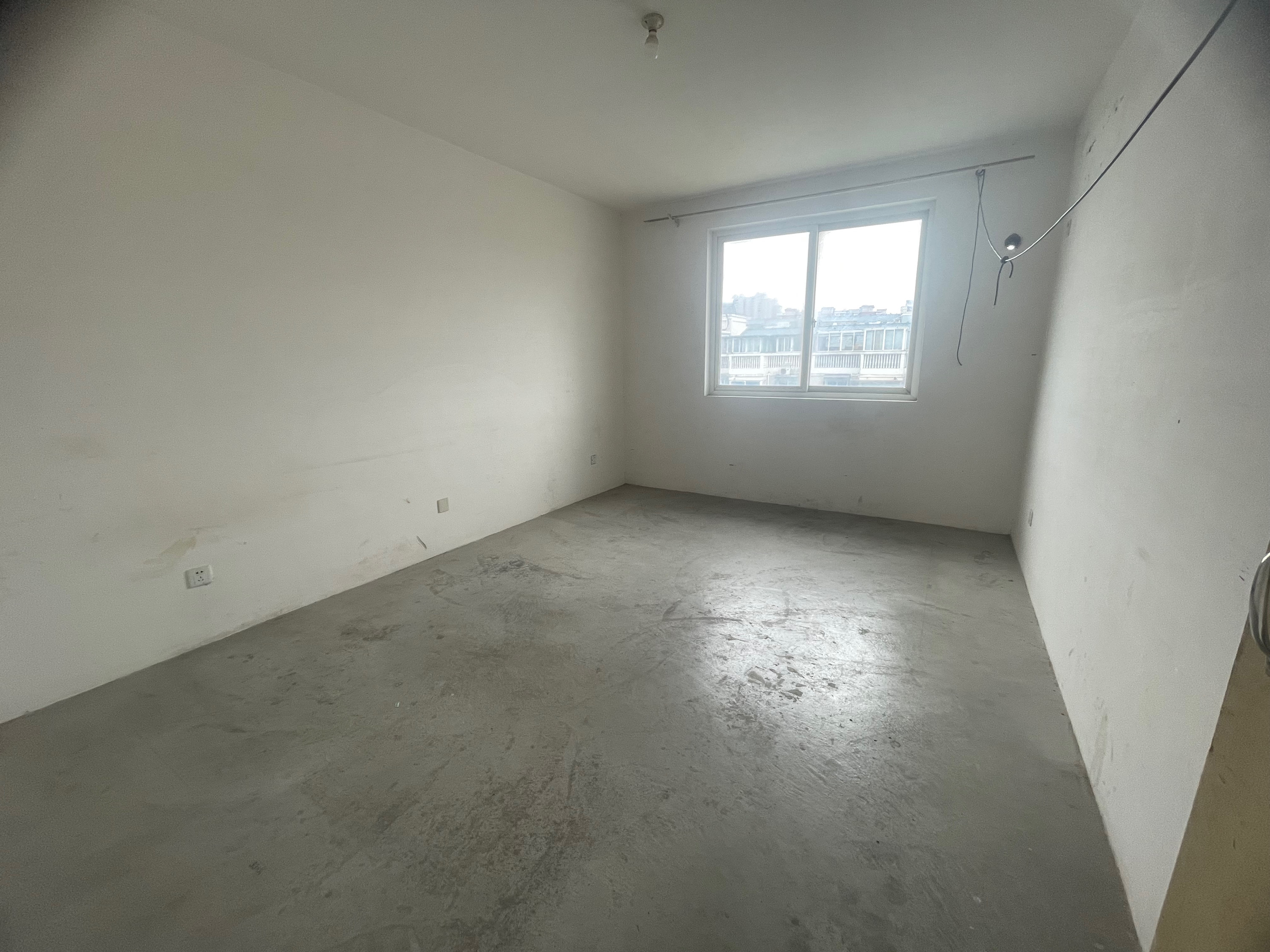 和谐怡园佳苑 3室2厅1卫 134m&sup2;