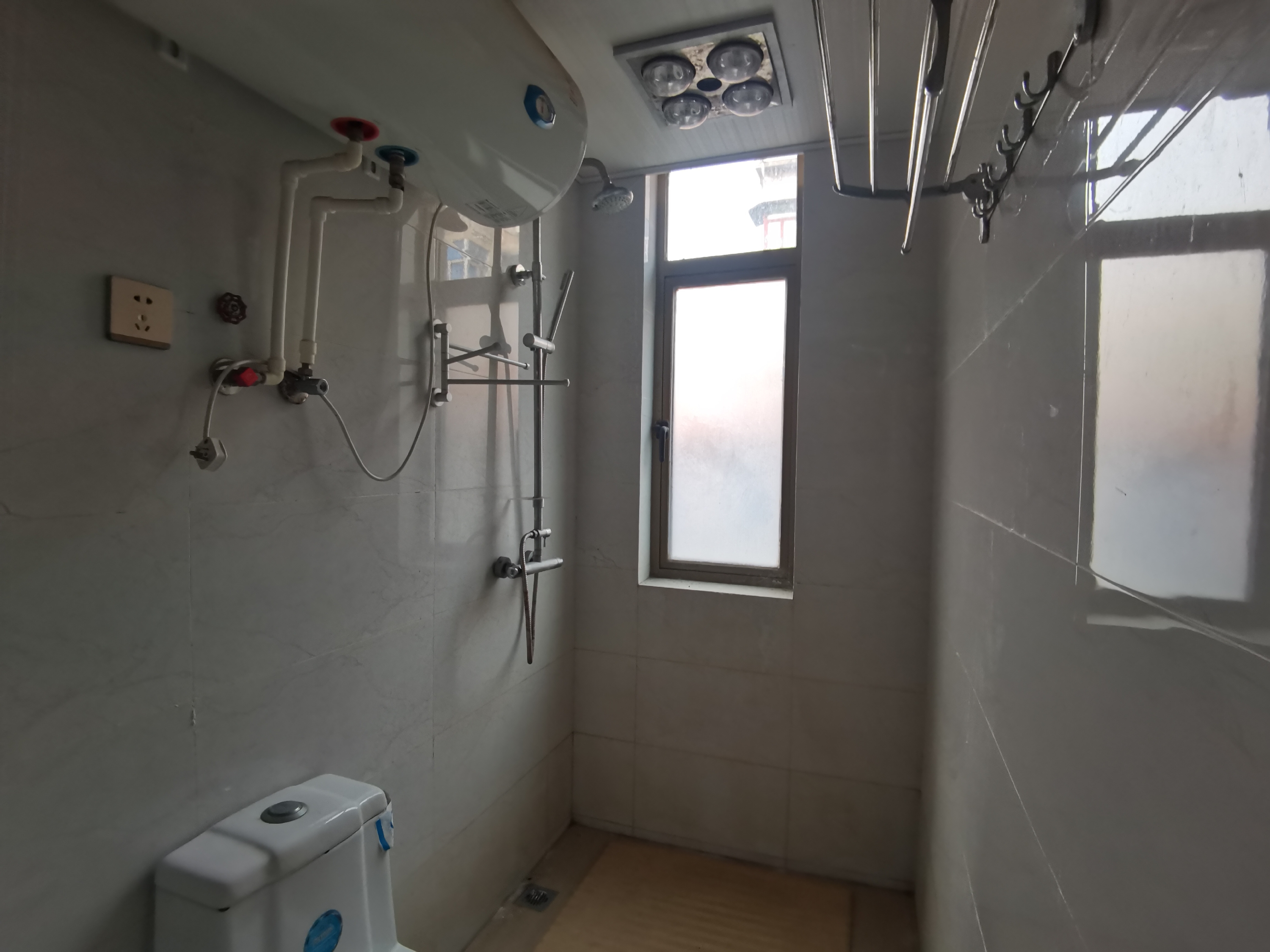 南山新村 1室1厅1卫 35m²