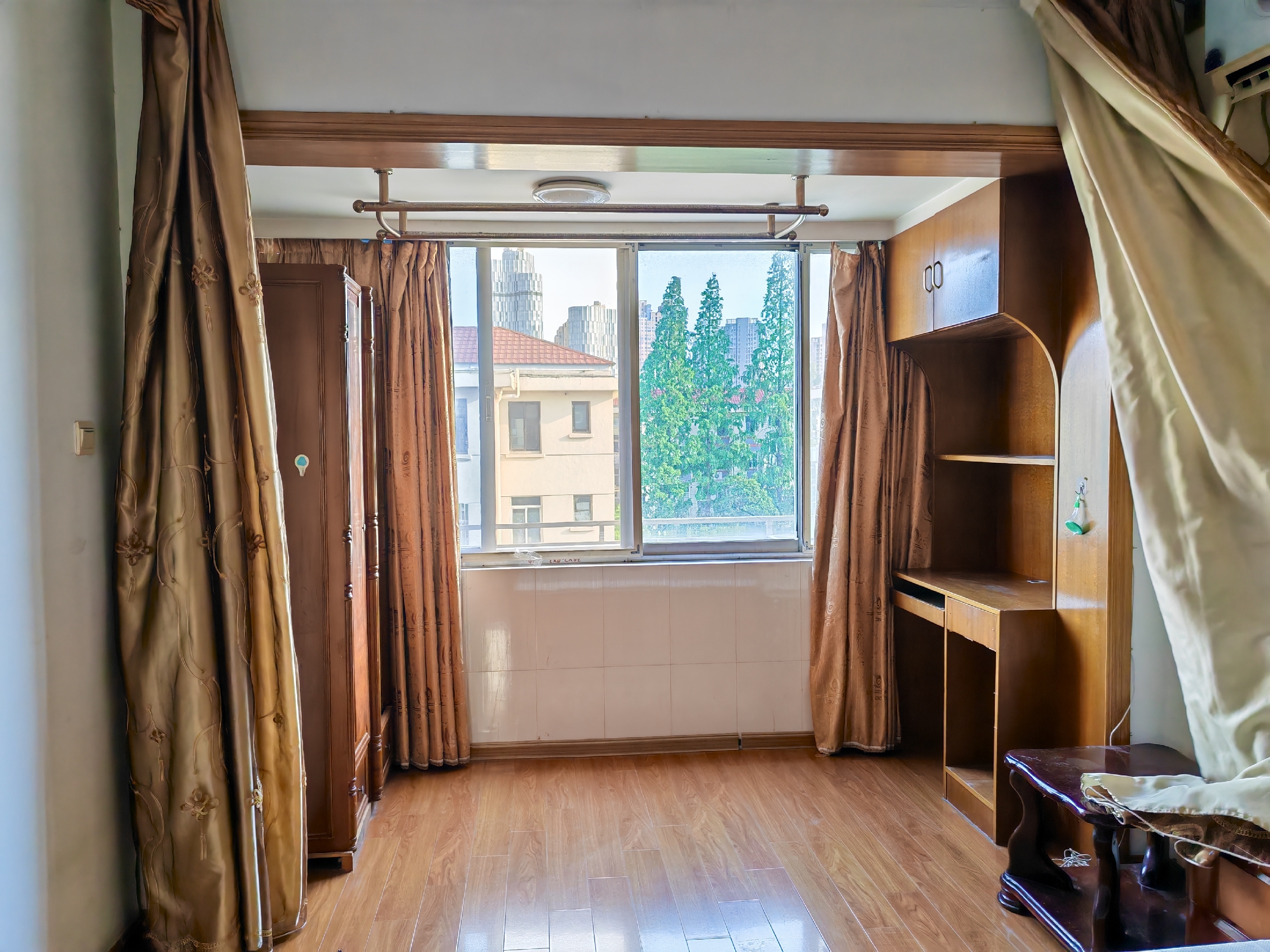 易家桥新村 1室1厅1卫 45.00m&sup2;