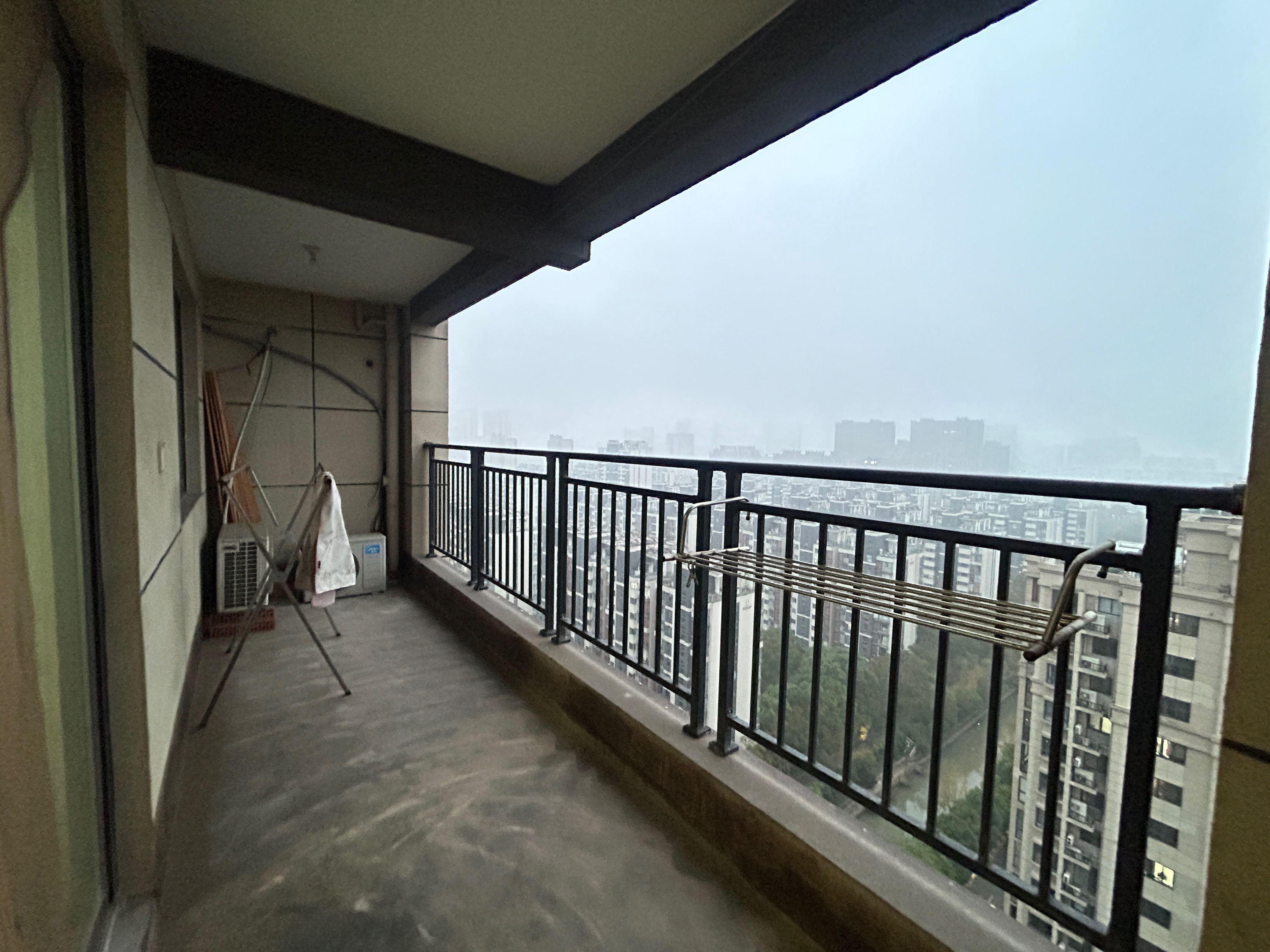 皇家花园北区 3室2厅1卫 108.84m&sup2;