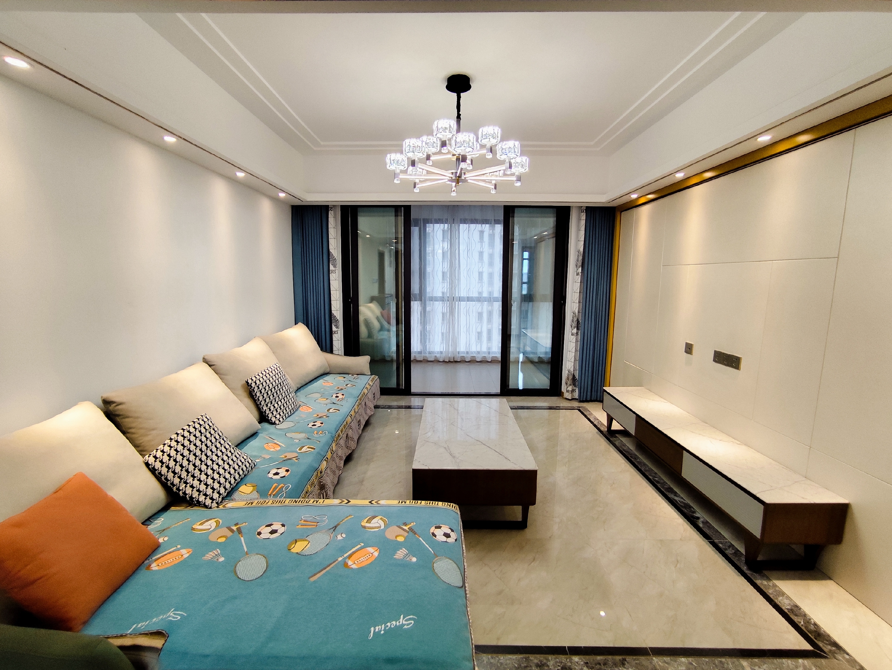 中南世纪花城三期 4室2厅2卫 139.49m&sup2;