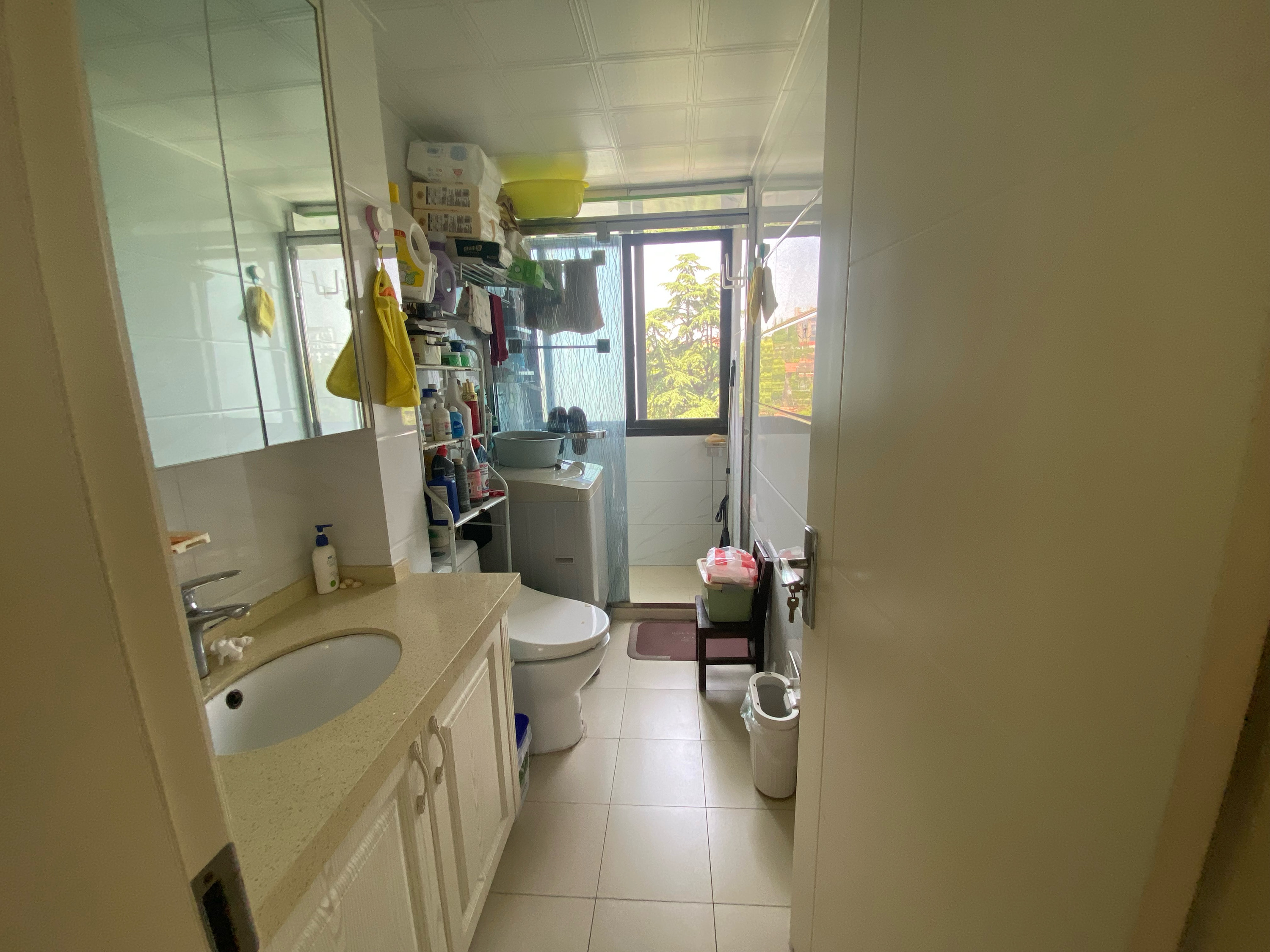 易家桥新村 1室2厅1卫 60m&sup2;