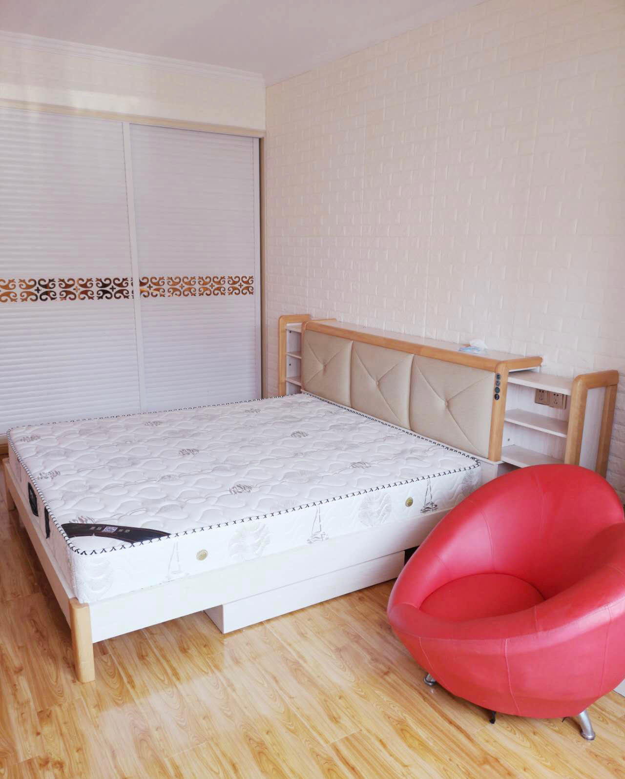 天晖苑 3室2厅1卫 105m&sup2;