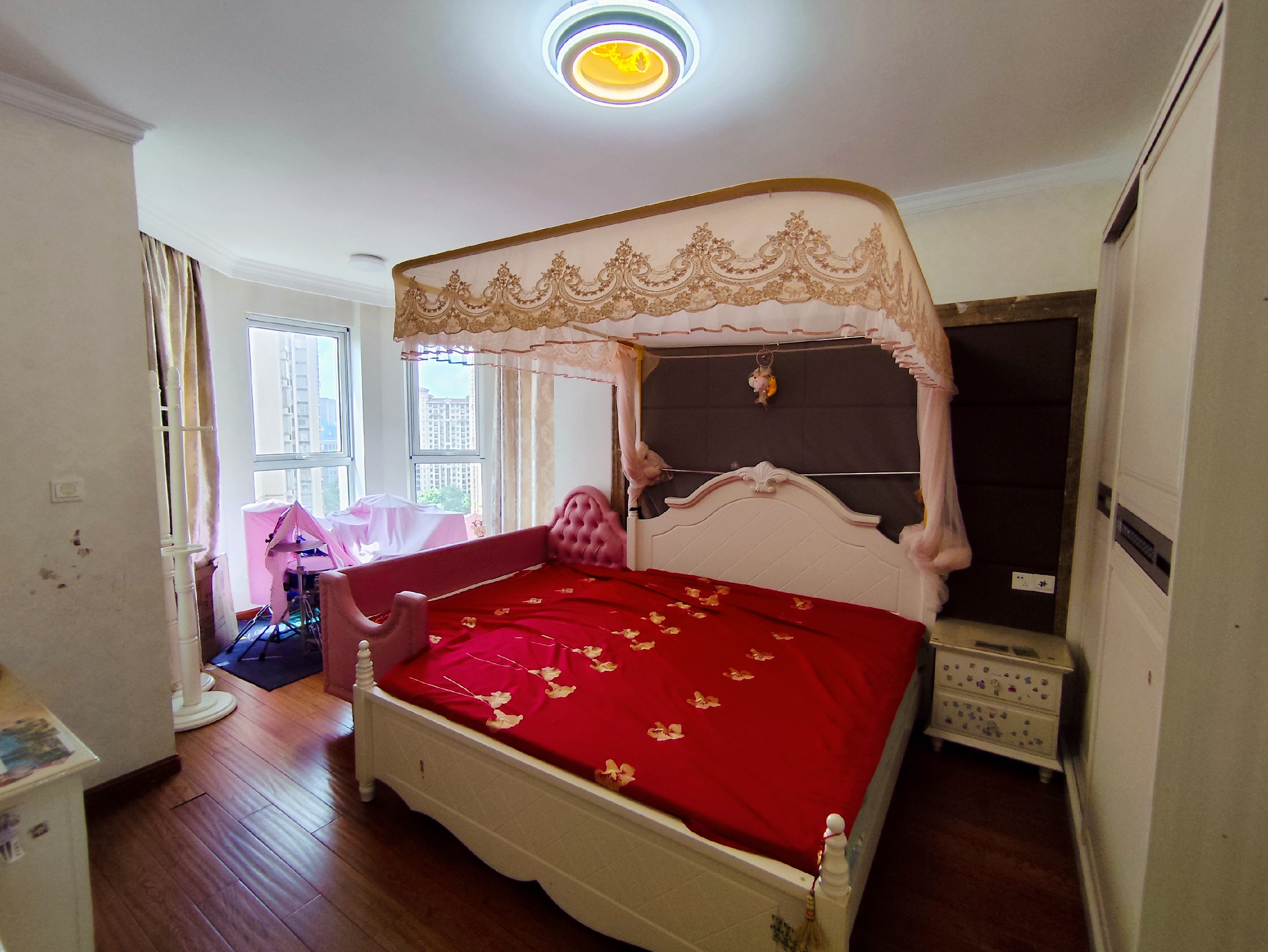 中南世纪花城一期 3室2厅2卫 139.60m&sup2;