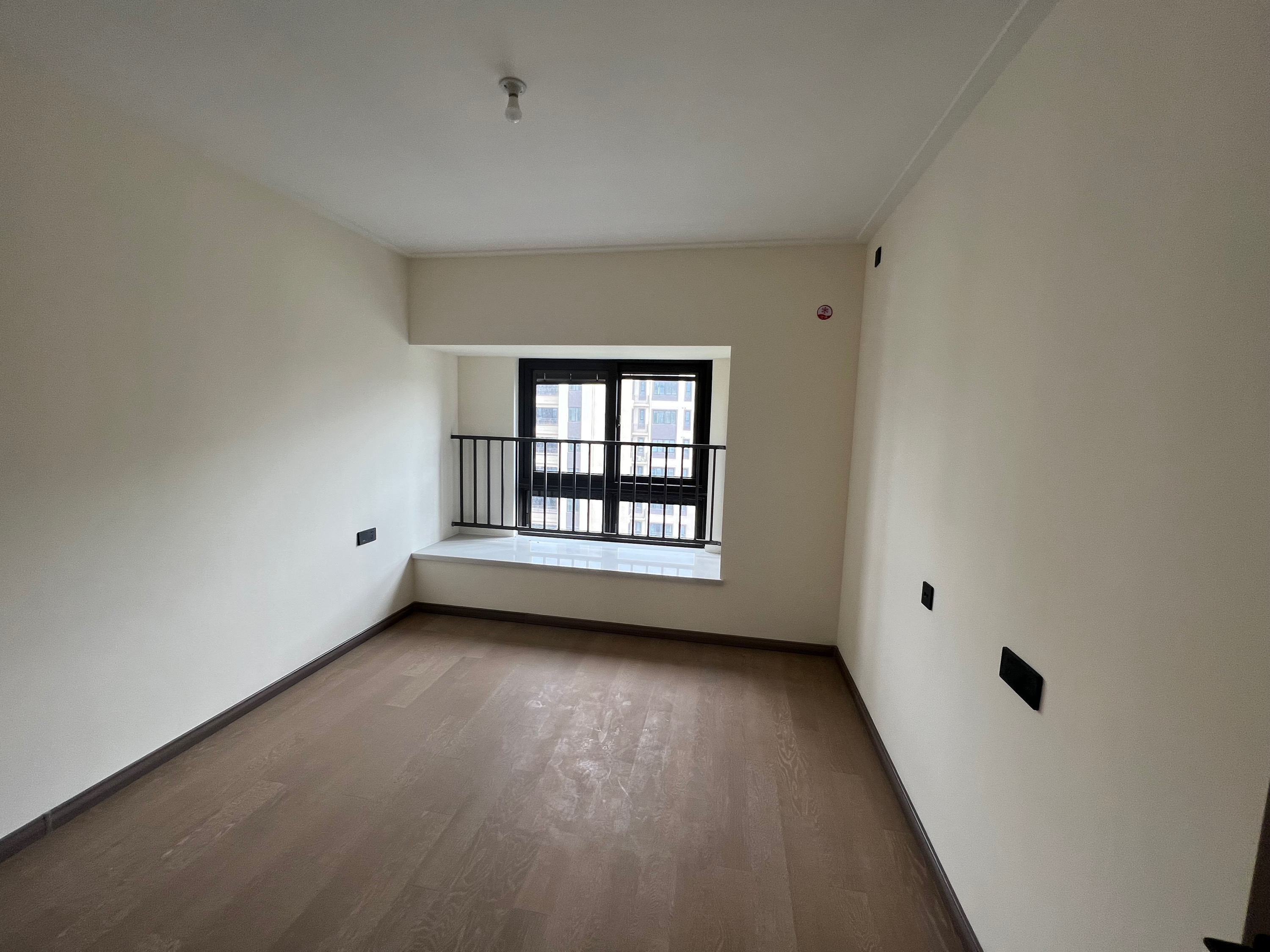 湖山源著 3室2厅1卫 99.00m&sup2;
