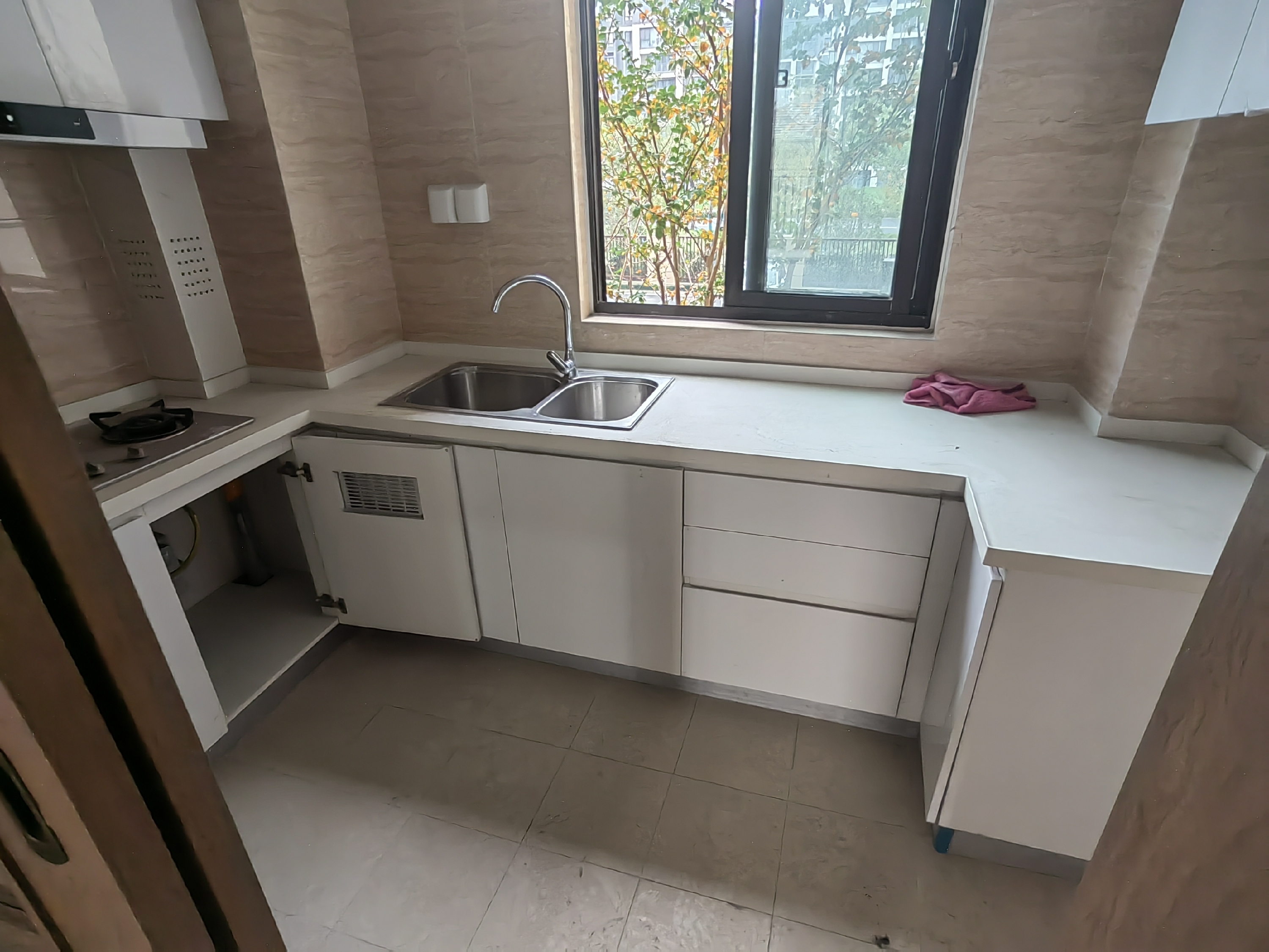 绿地新里城 3室2厅2卫 115m&sup2;