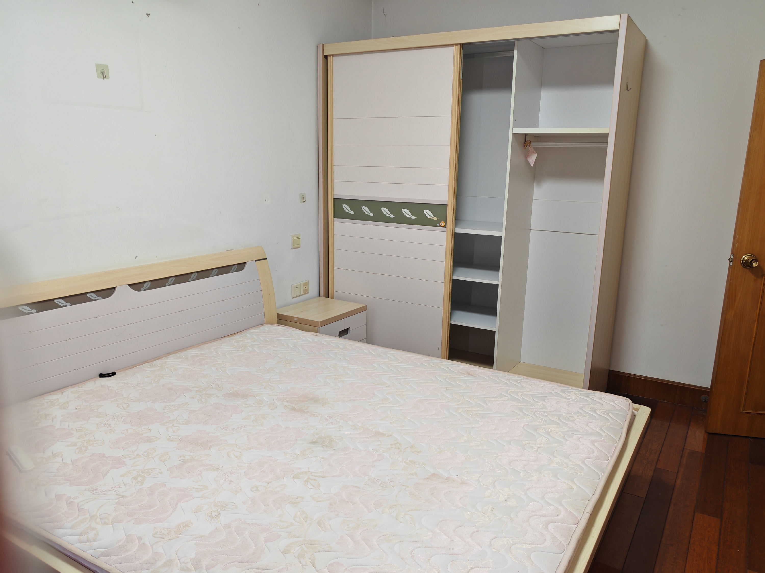 学田苑 3室1厅1卫 99m&sup2;